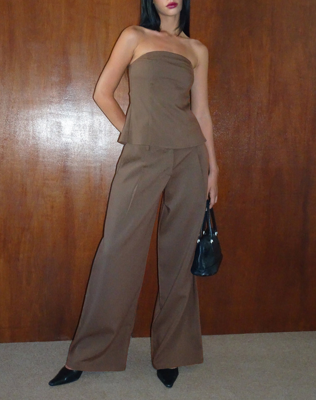 Pantaloni a gamba larga Salisu in Taupe sartoriale