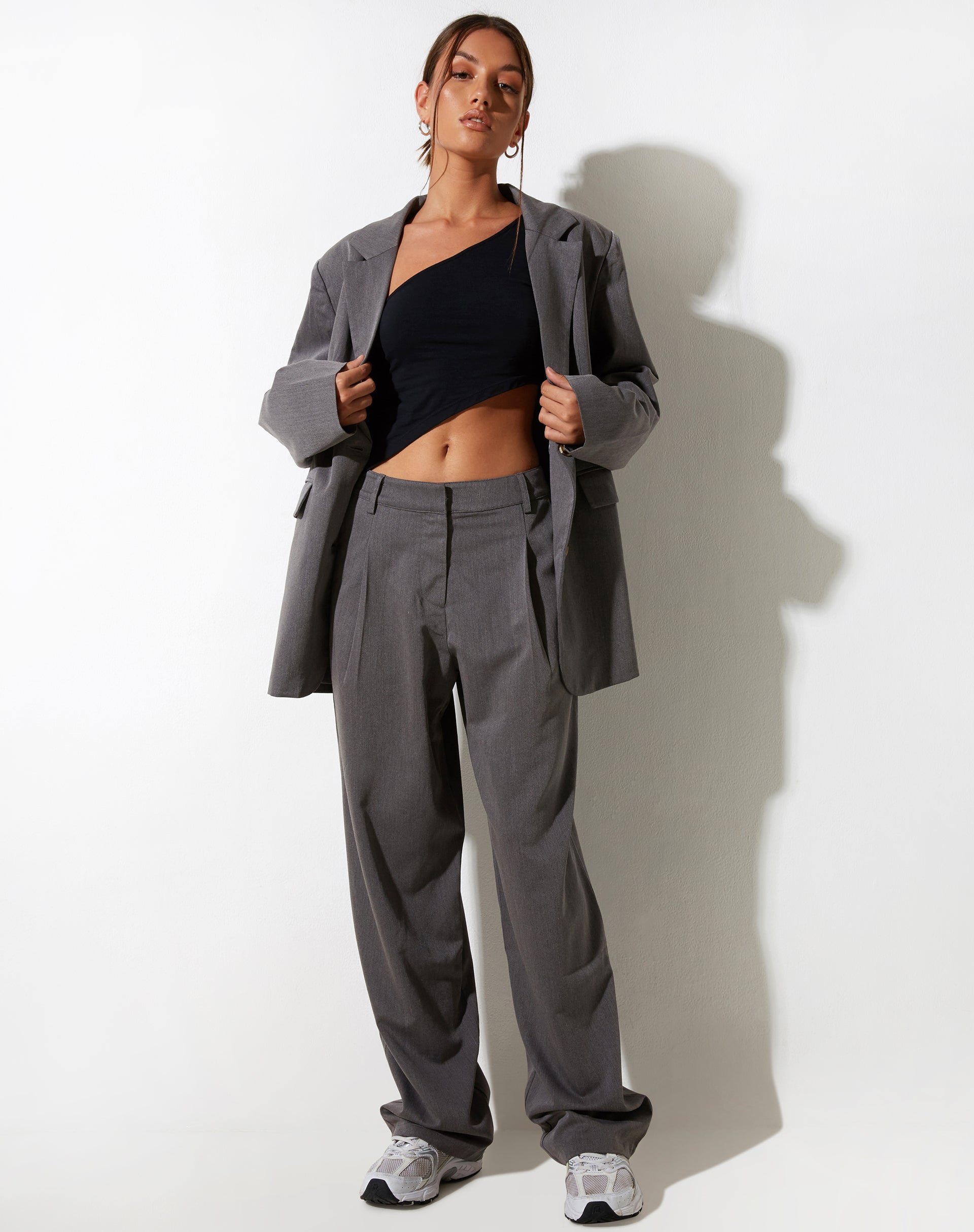 IMMAGINE DI Sakaria Pantalone a gamba larga in Charcoal sartoriale