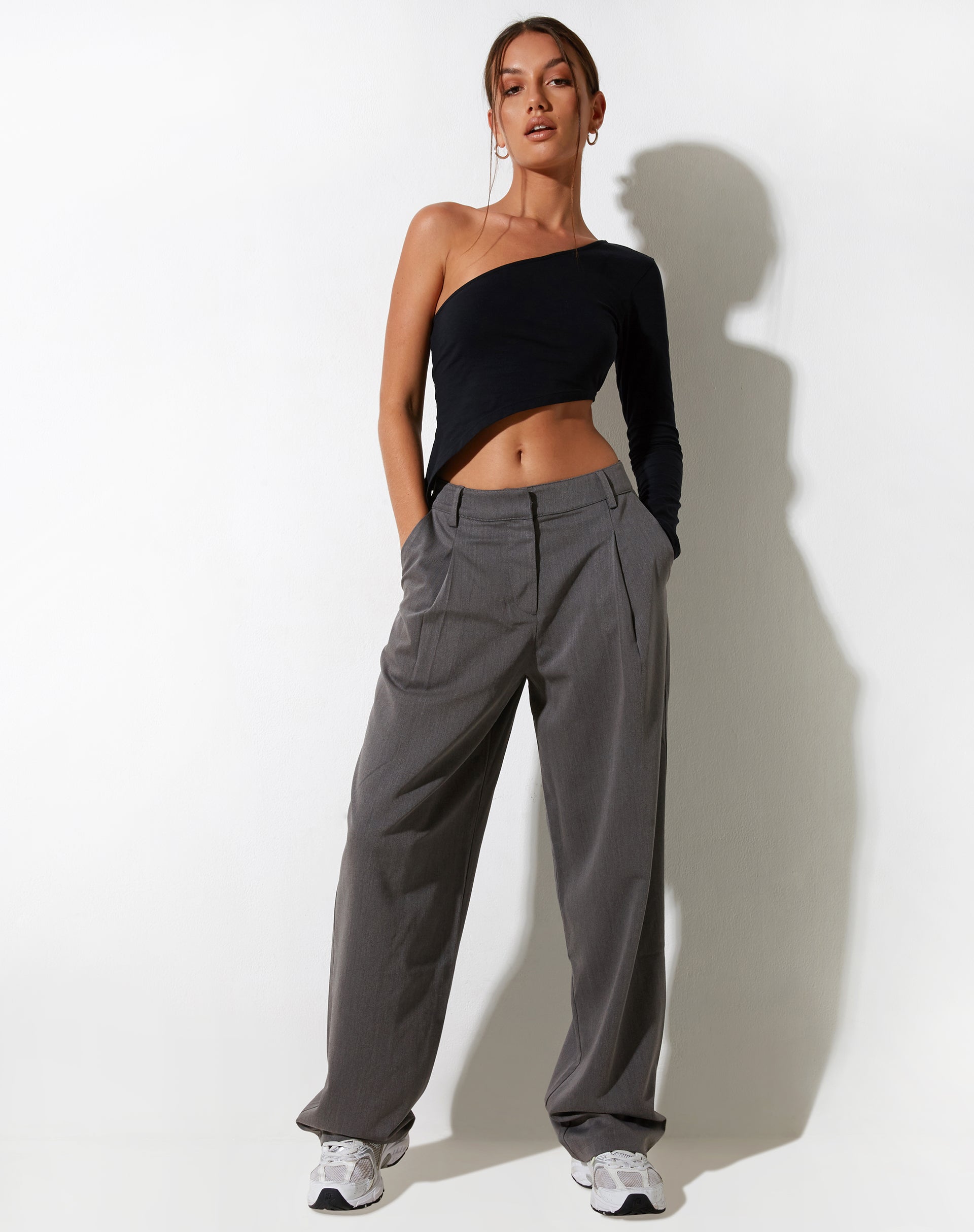 IMMAGINE DI Sakaria Pantalone a gamba larga in Charcoal sartoriale