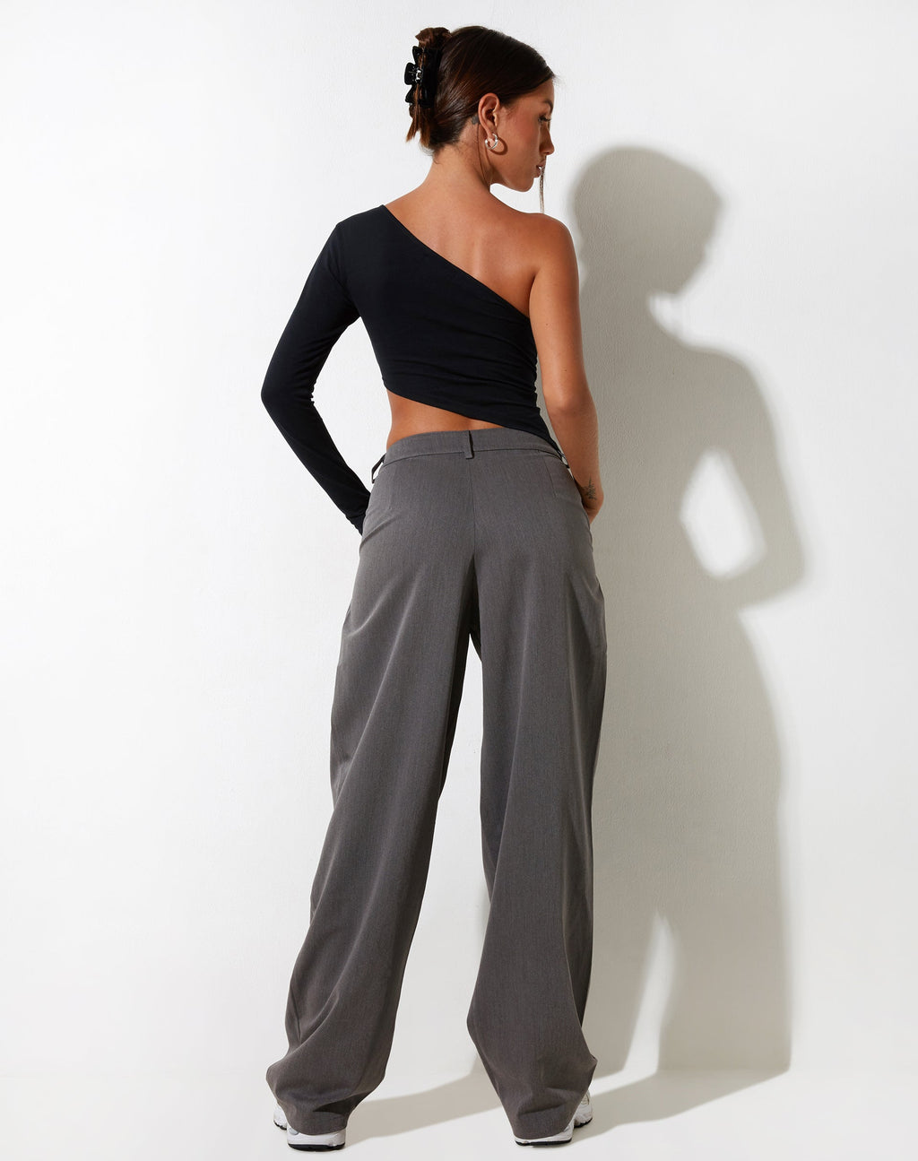 Sakaria - Pantalone a gamba larga in Charcoal sartoriale