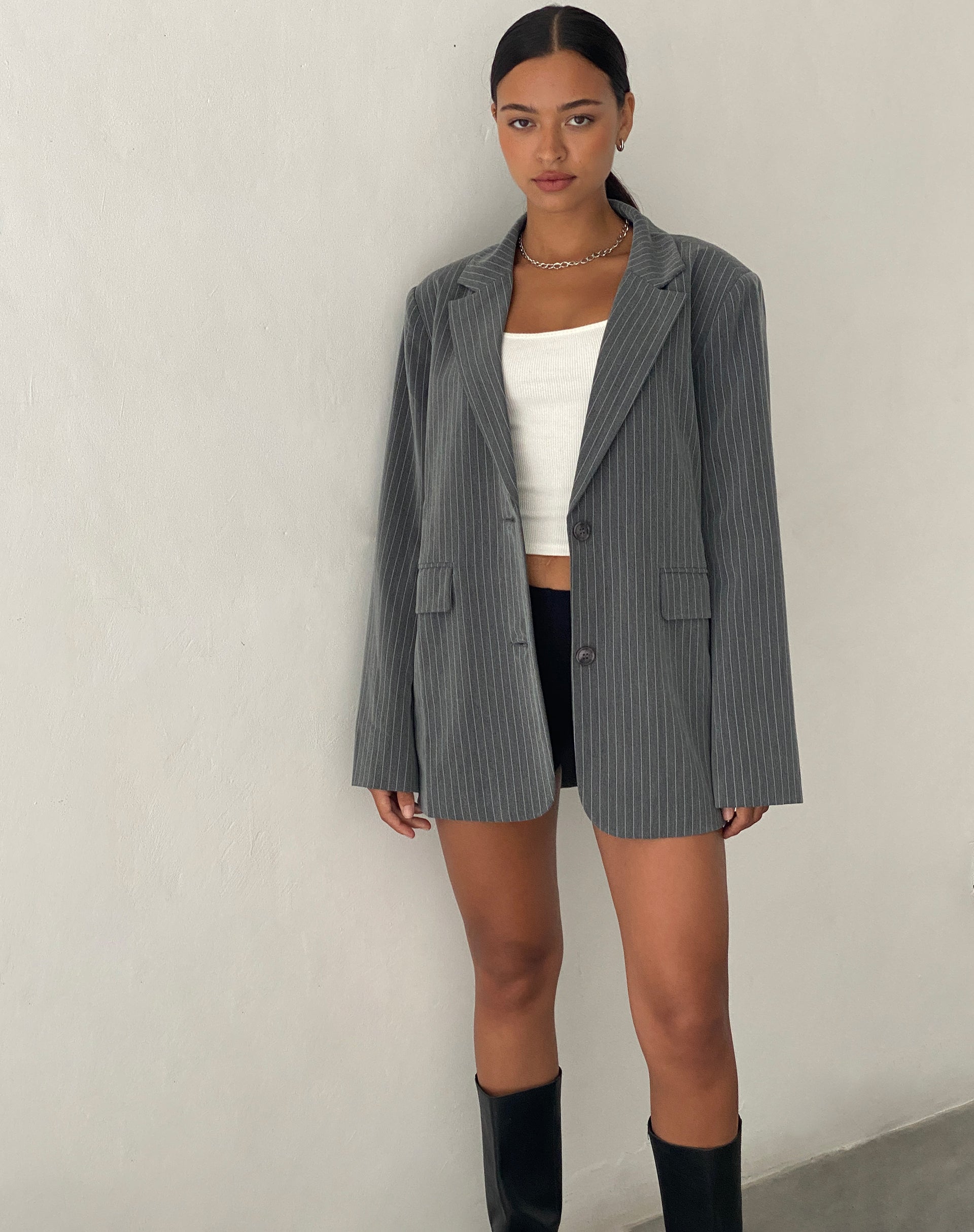 immagine del Blazer Maiwa in gessato grigio sartoriale