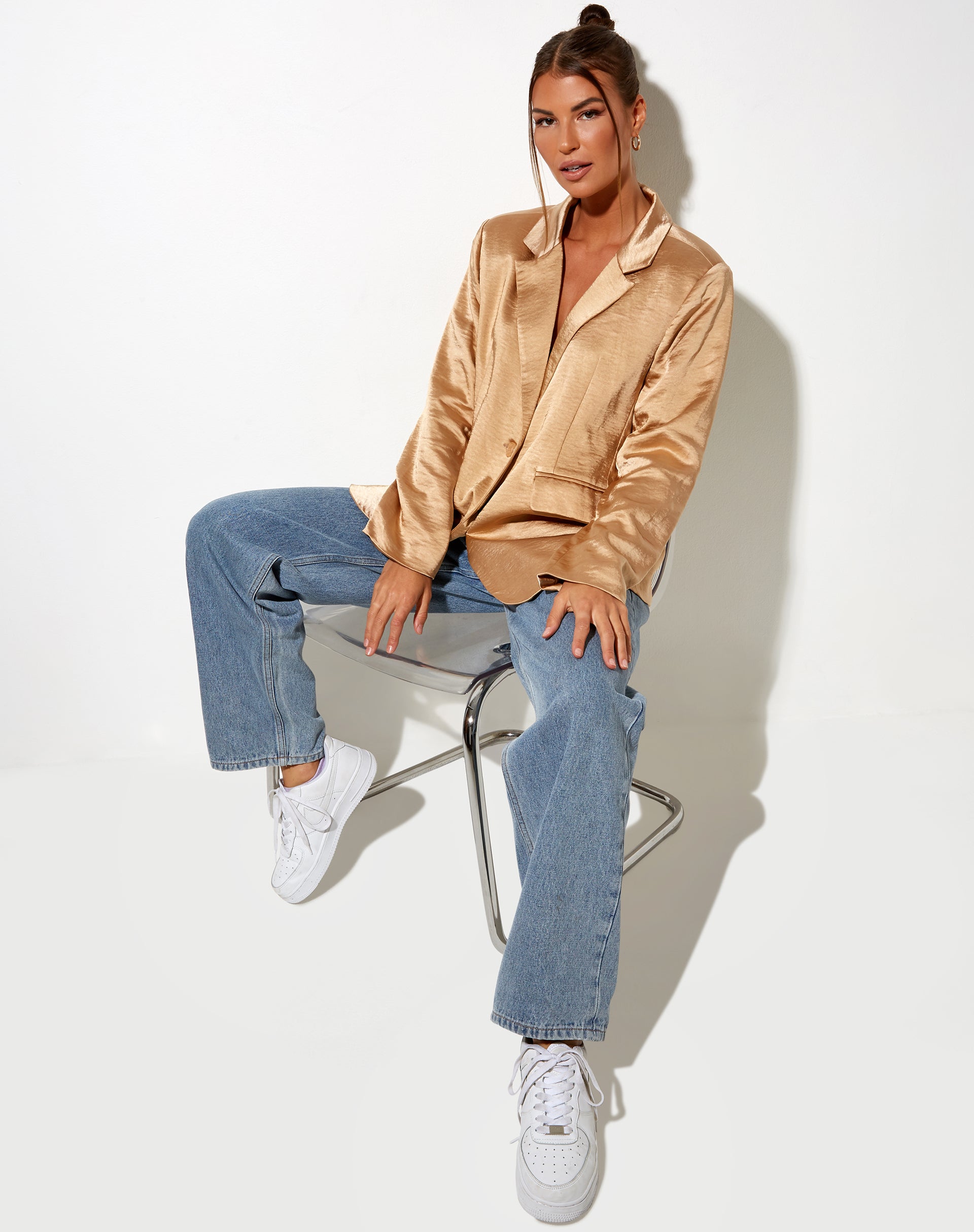 Immagine di Maiwa Blazer in Satin Golden Sand