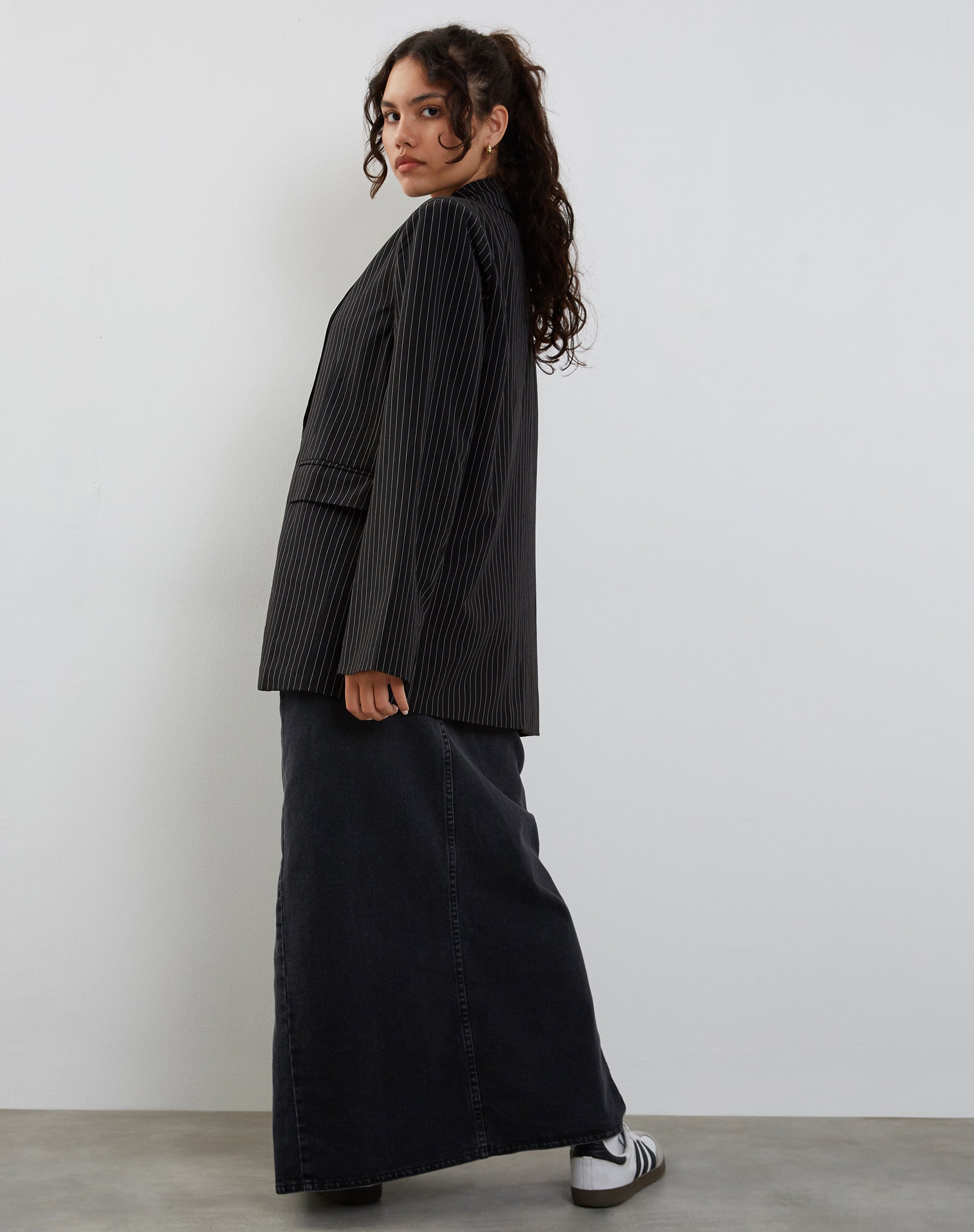 immagine di Maiwa Blazer in gessato nero