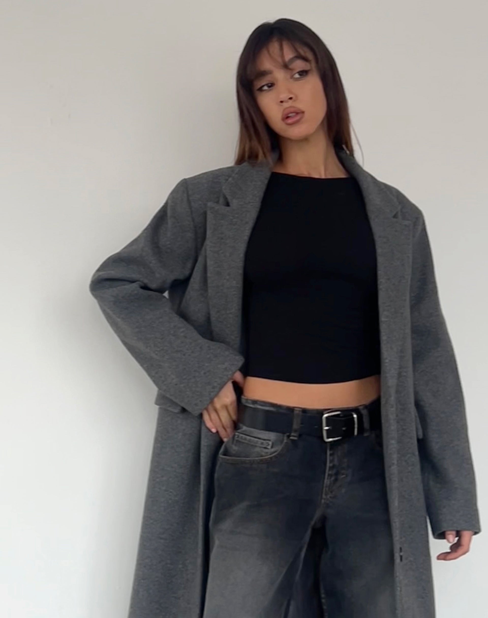 Immagine del cappotto di lana Malati Longline in Charcoal