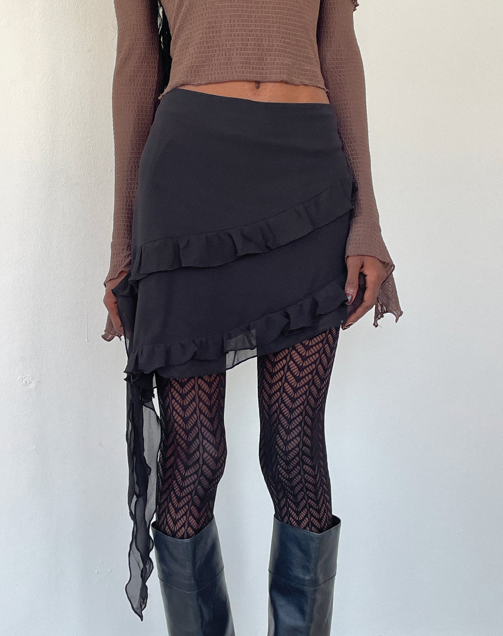 Minigonna con volant Malinna in chiffon nero