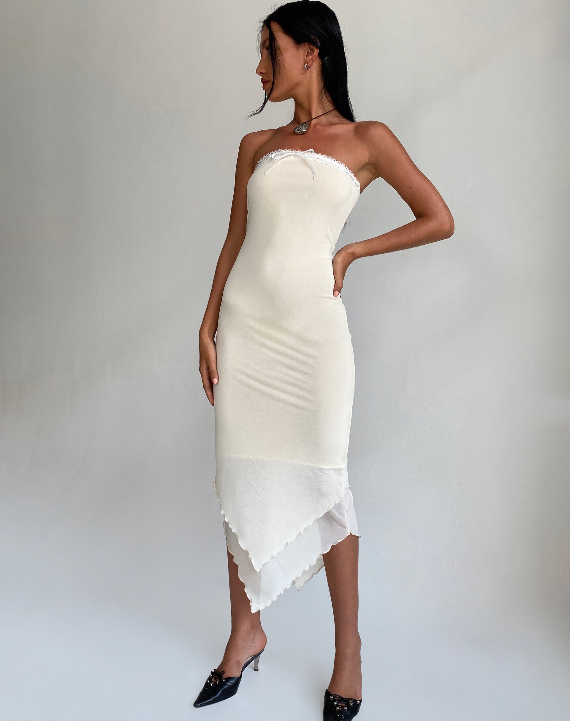 Immagine di Marve Maxi abito a fascia in mesh crema