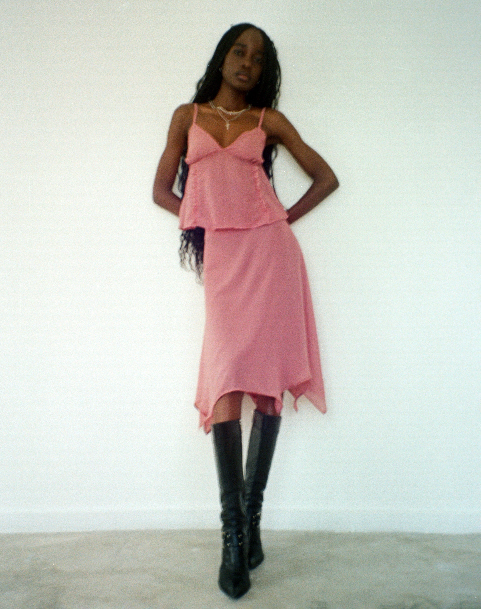 Immagine di Melly Chiffon Cami Top in Dessert Sand