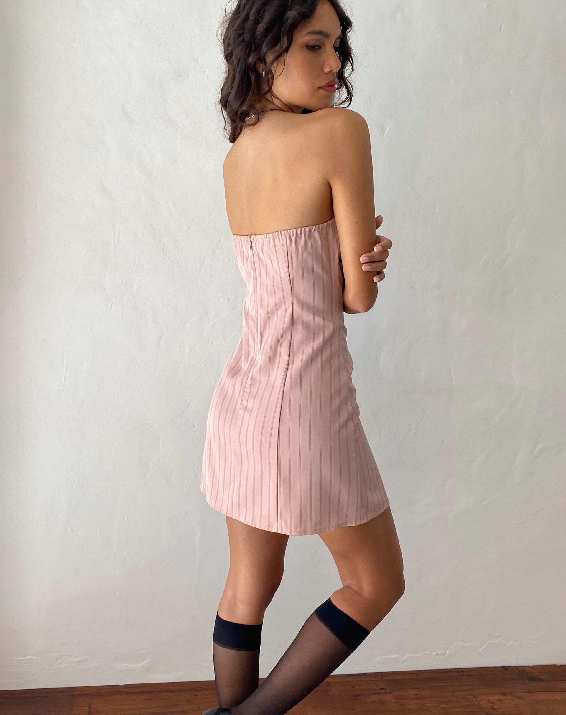 Immagine di Merila Mini Abito a Fascia in Gessato Blush