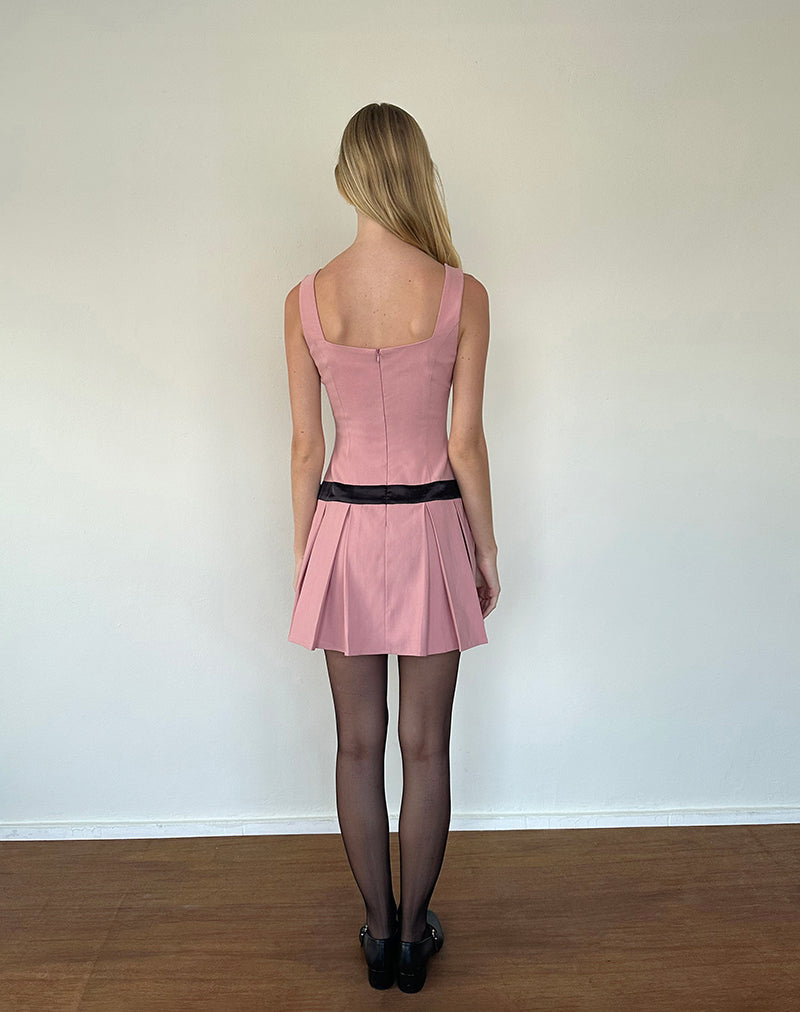Immagine di Michelia Mini Dress in rosa con fiocco nero