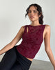 Immagine di Moni Gilet Top in Botanical Flower Maroon