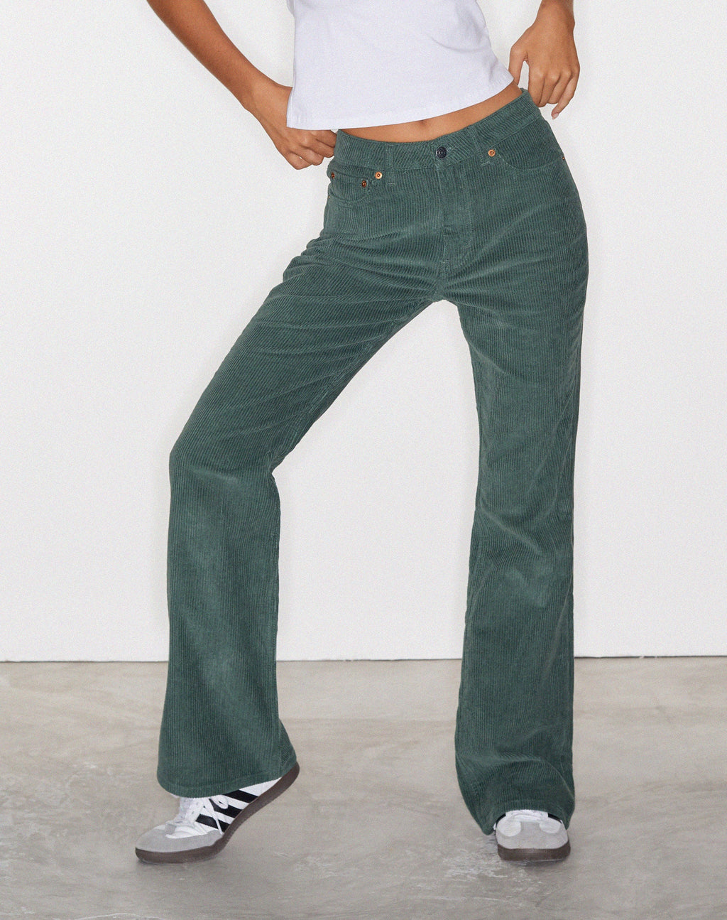MOTEL X OLIVIA NEILL - Jeans Bootleg in verde corda