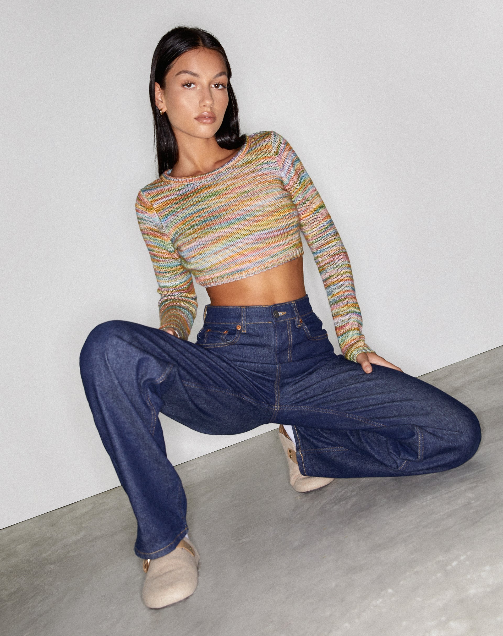 immagine dei jeans Parallel in lavaggio blu con risciacquo