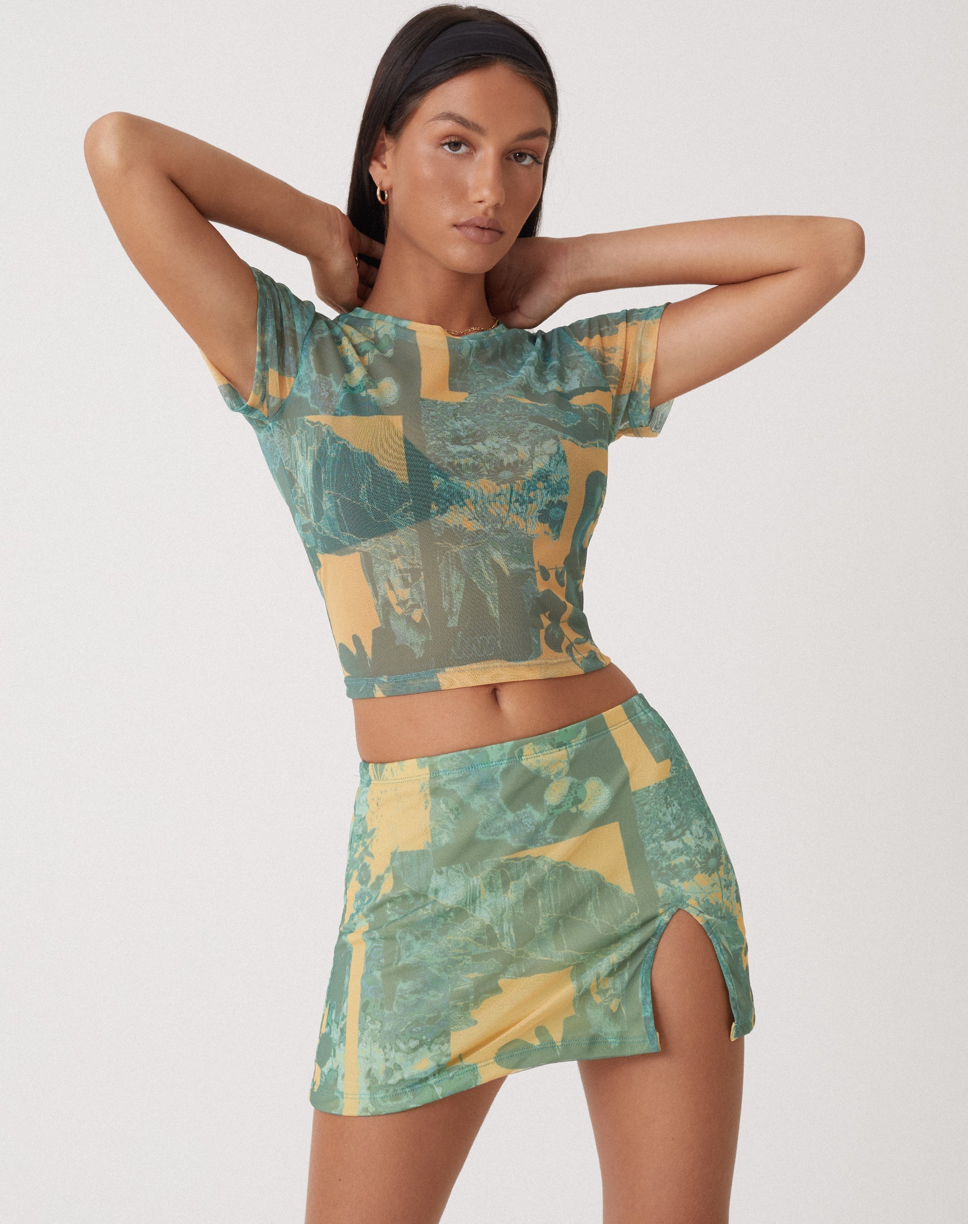 immagine di MOTEL X OLIVIA NEILL Gonna Pelma in Collage Floreale Verde Ombra