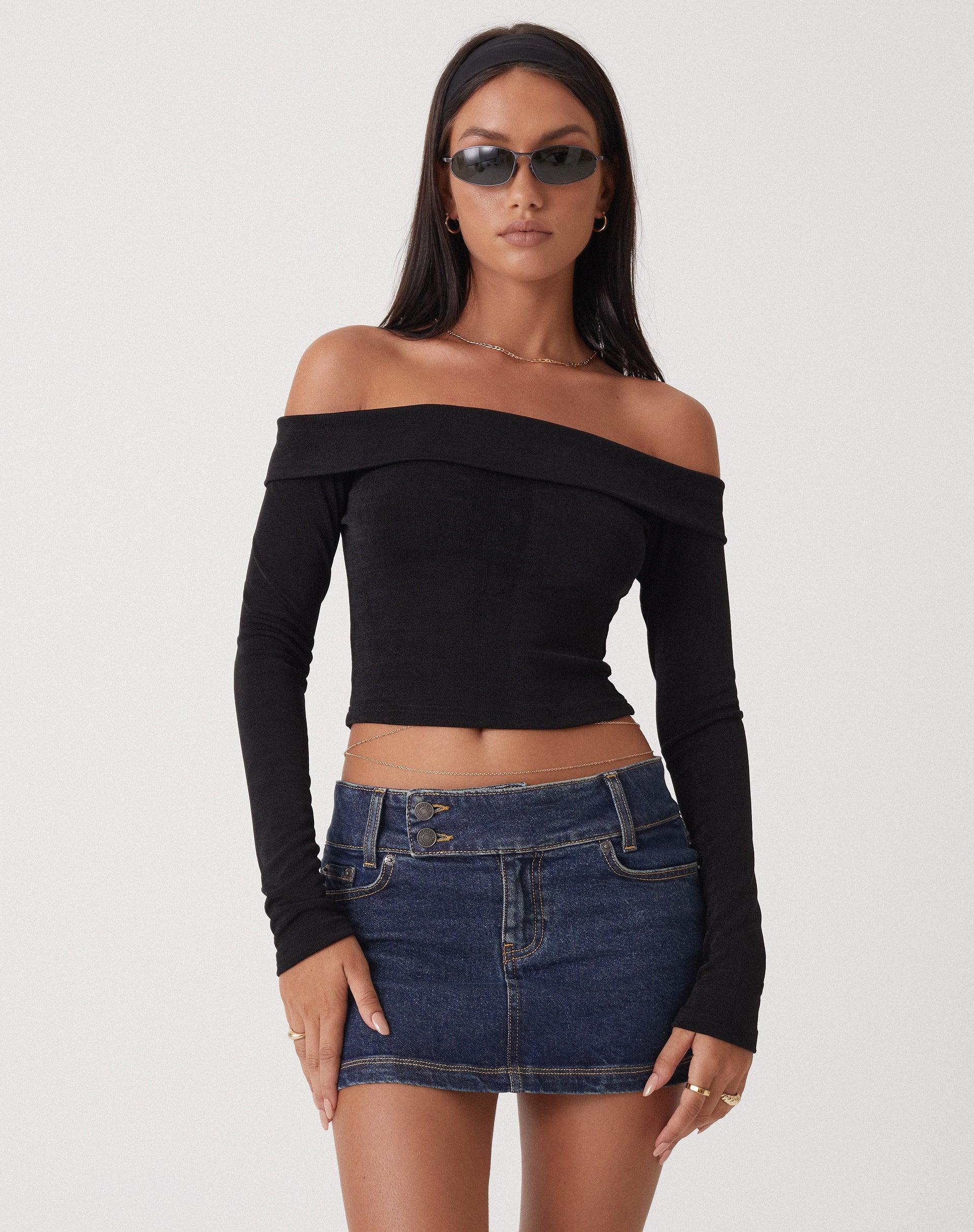 immagine di MOTEL X OLIVIA NEILL Nasari Crop Top in crêpe nero
