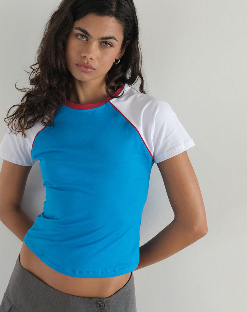 Nagita Racer Top in blu acqua con bordatura rossa