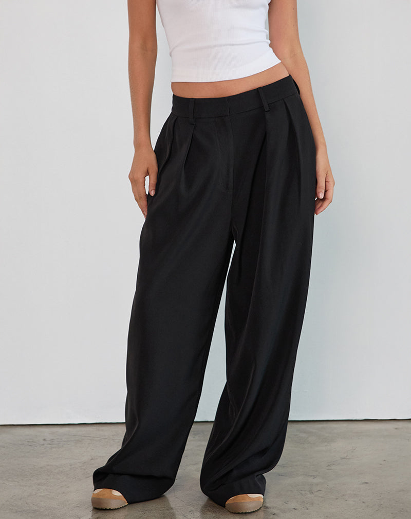 Pantaloni a pieghe Nala in nero sartoriale