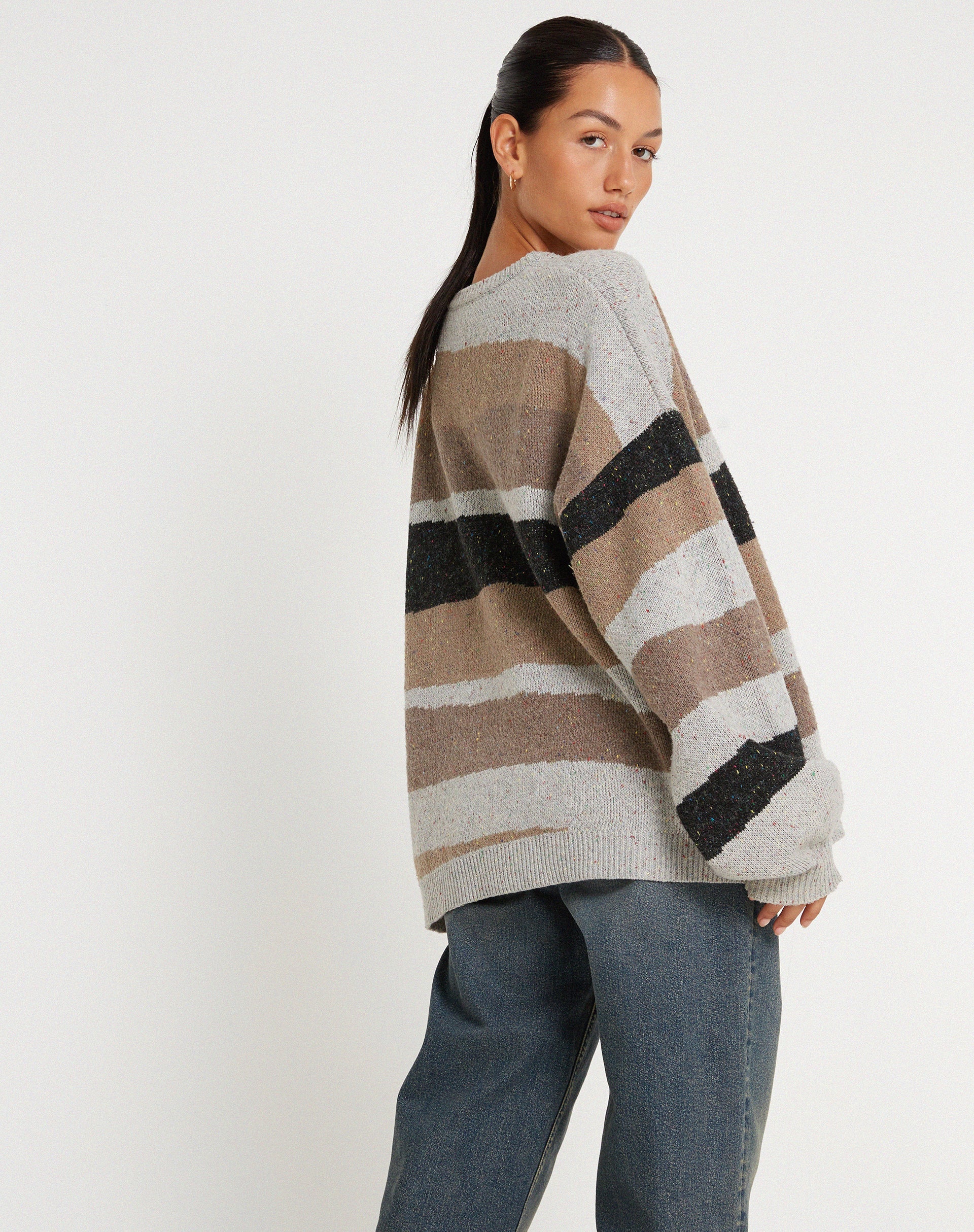 immagine di Namari Jumper in grigio astratto e tan.
