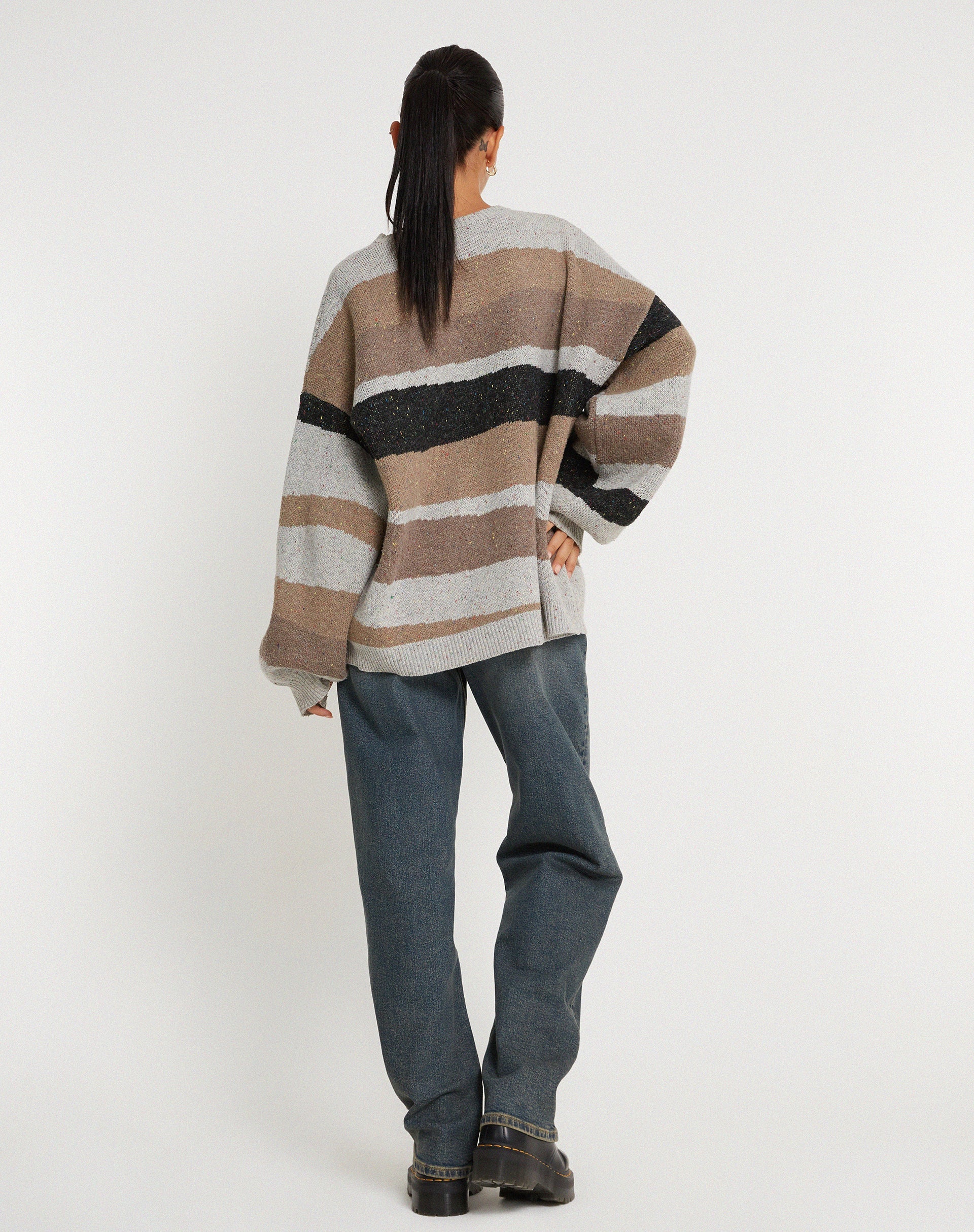 immagine di Namari Jumper in grigio astratto e tan.