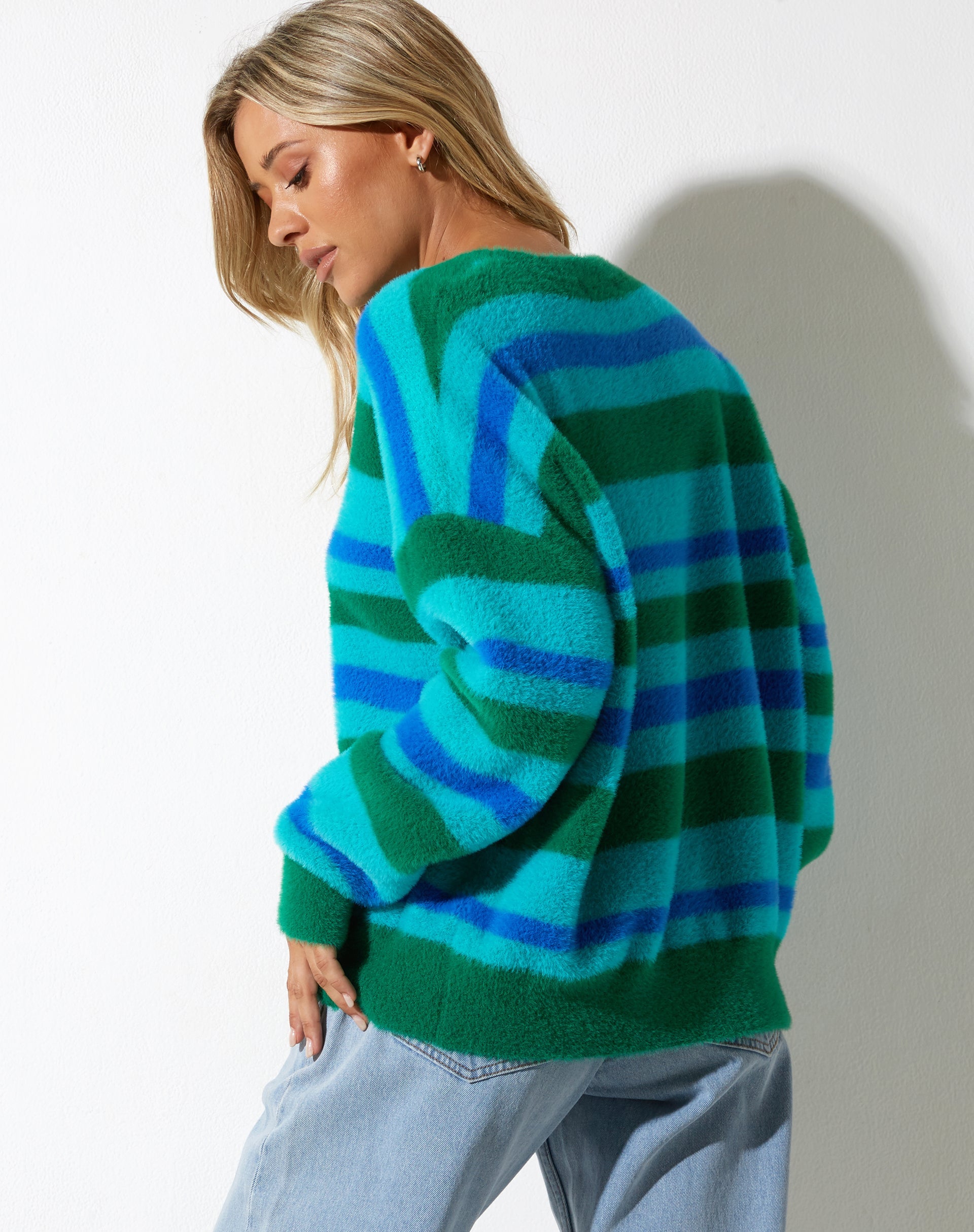 immagine di Namari Jumper in Filato Fluffy Turchese