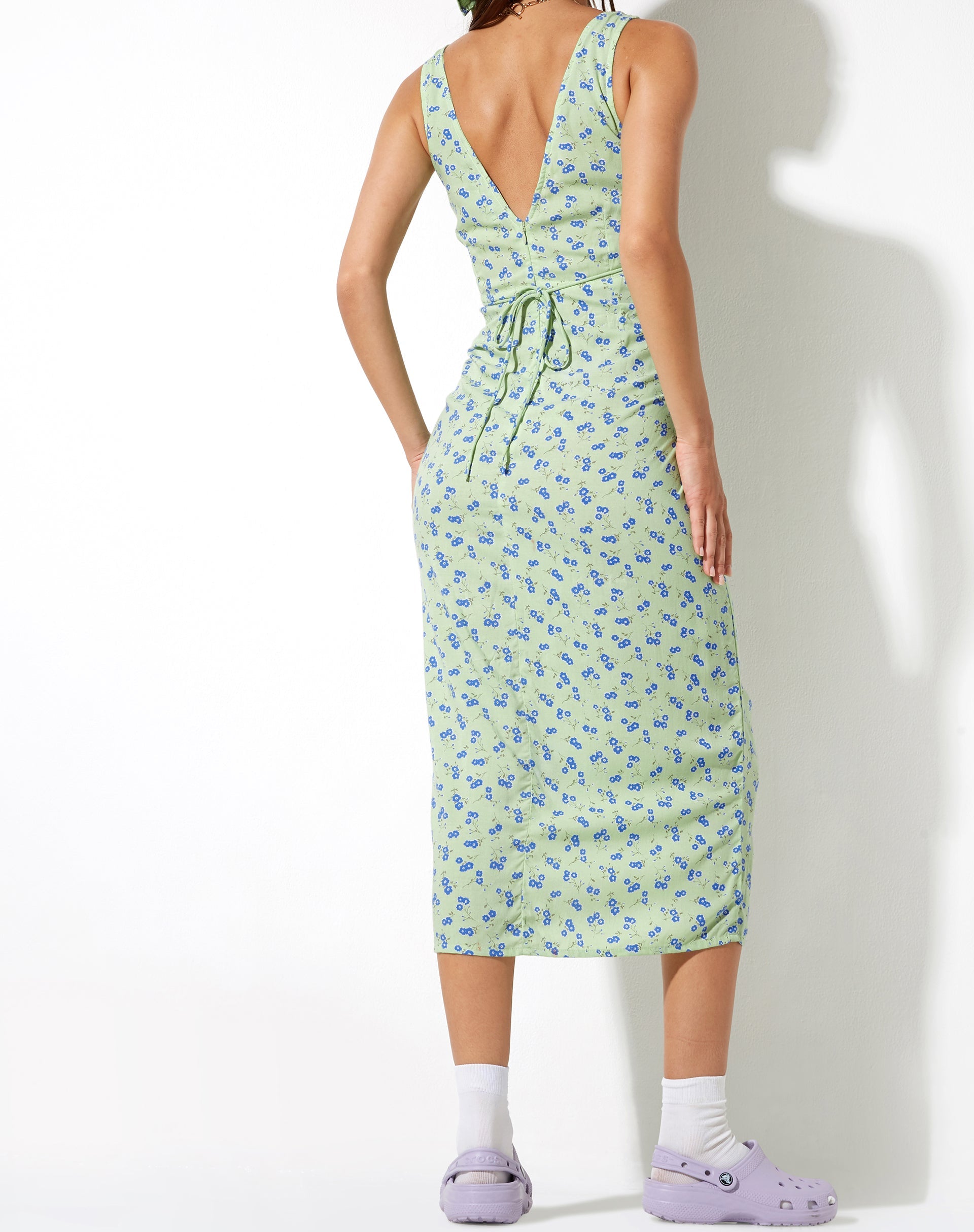 immagine di Lisheva Midi Dress in Lime Floral
