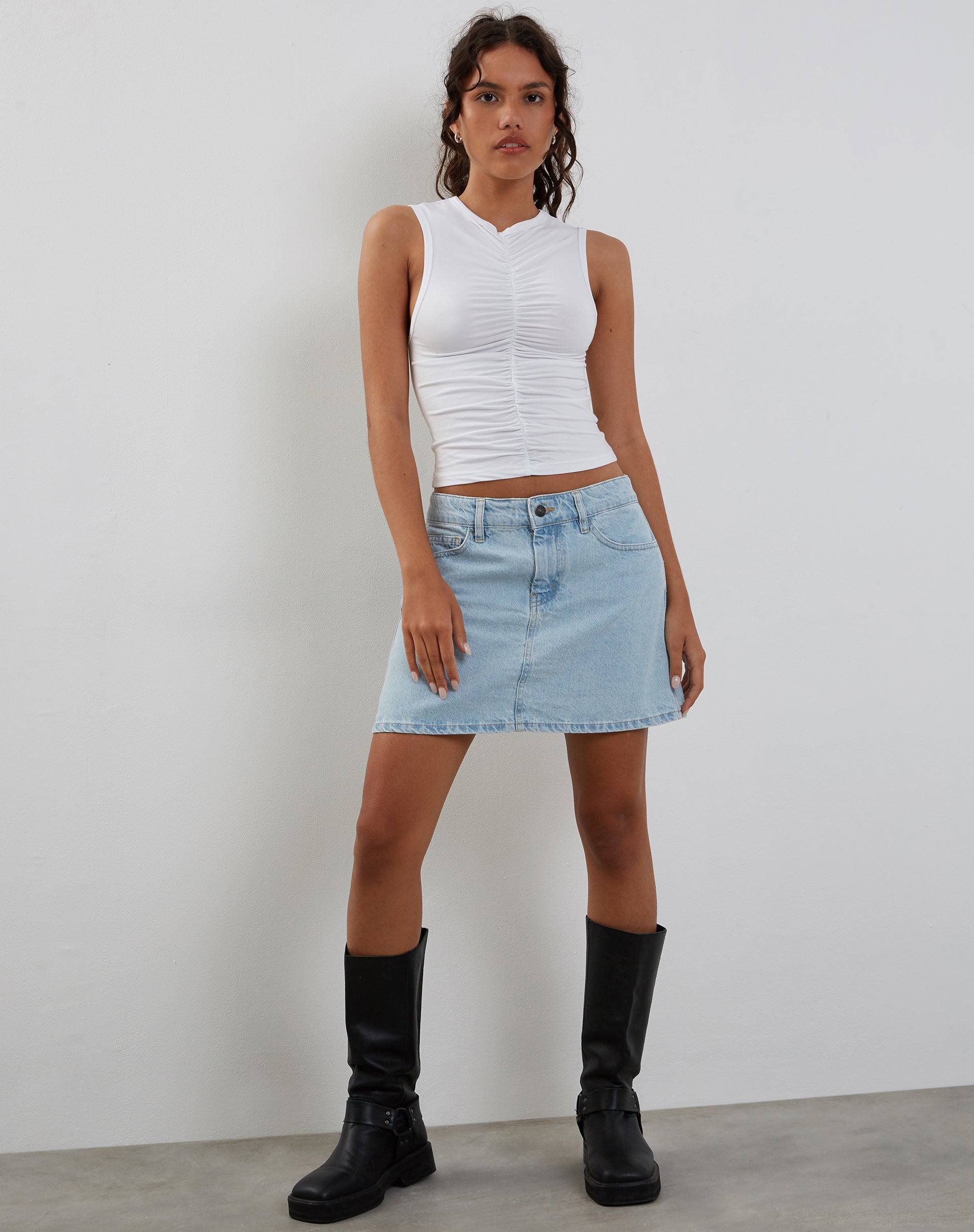 immagine di Naoko Ruched Top in bianco
