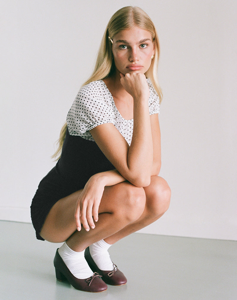 Top Naria in chiffon bianco basic polka nero