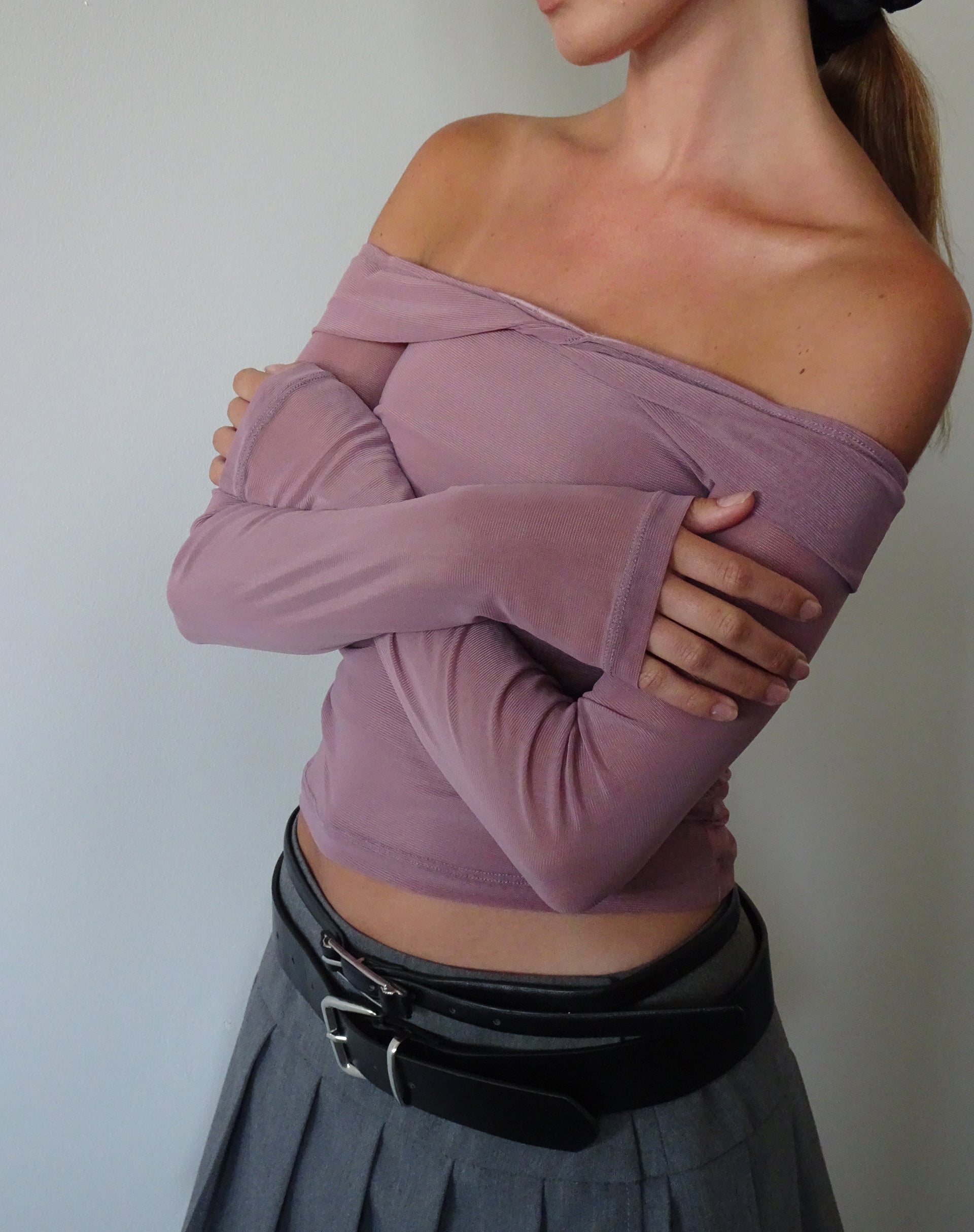 Immagine di Nauri Top Bardot a maniche lunghe in viola glicine