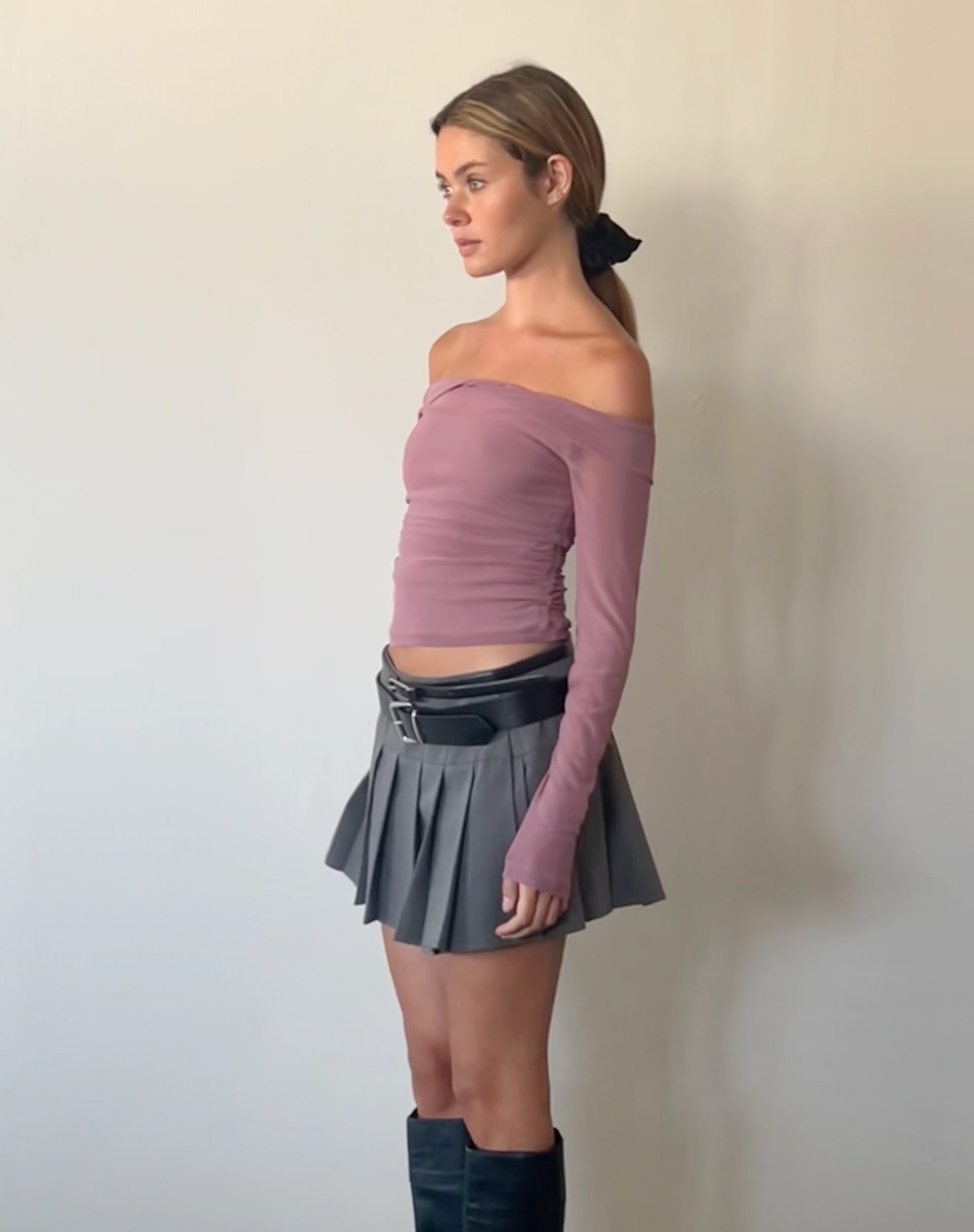 Immagine di Nauri Top Bardot a maniche lunghe in viola glicine