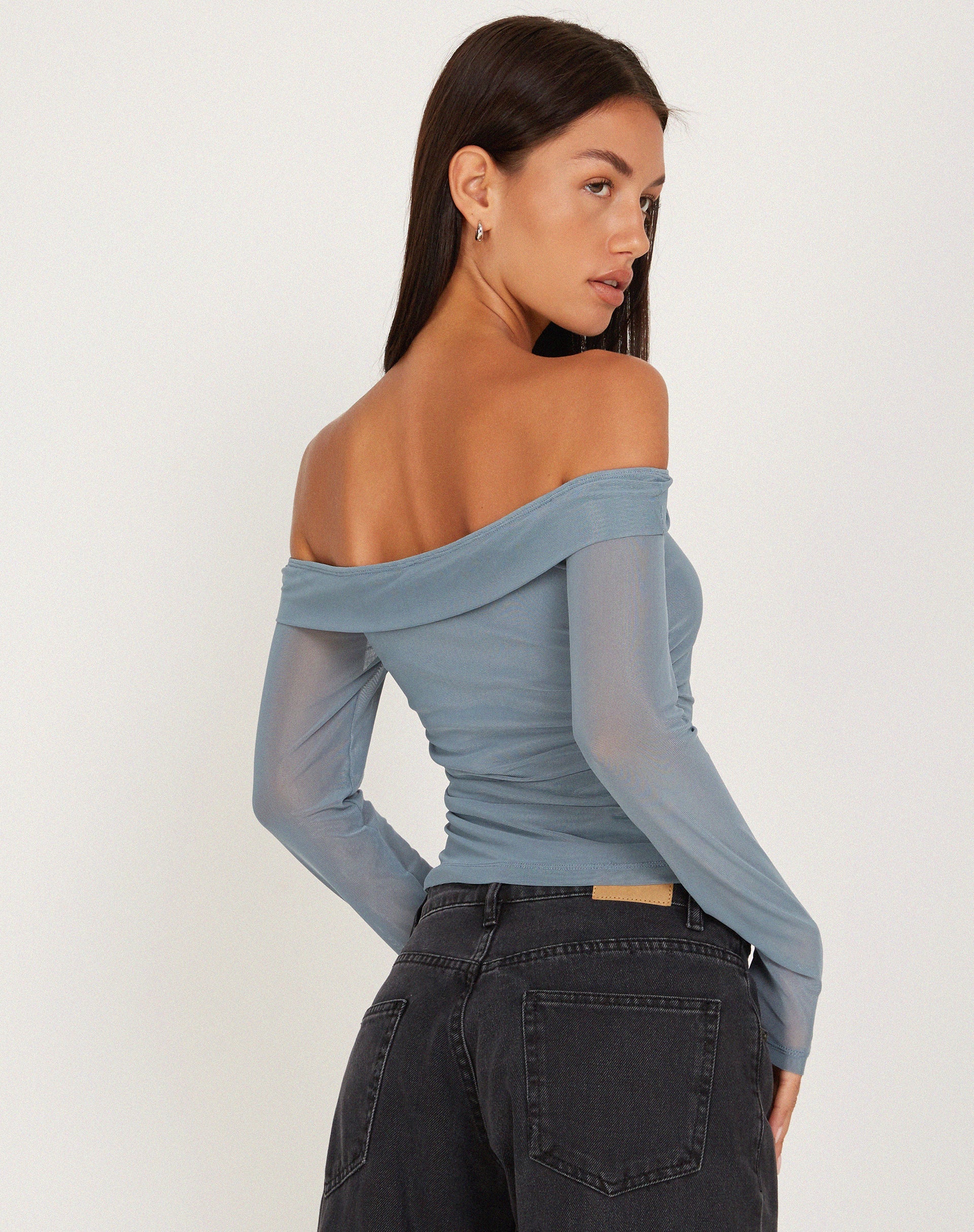 Immagine di Nauri Mesh Bardot Top in blu e grigio
