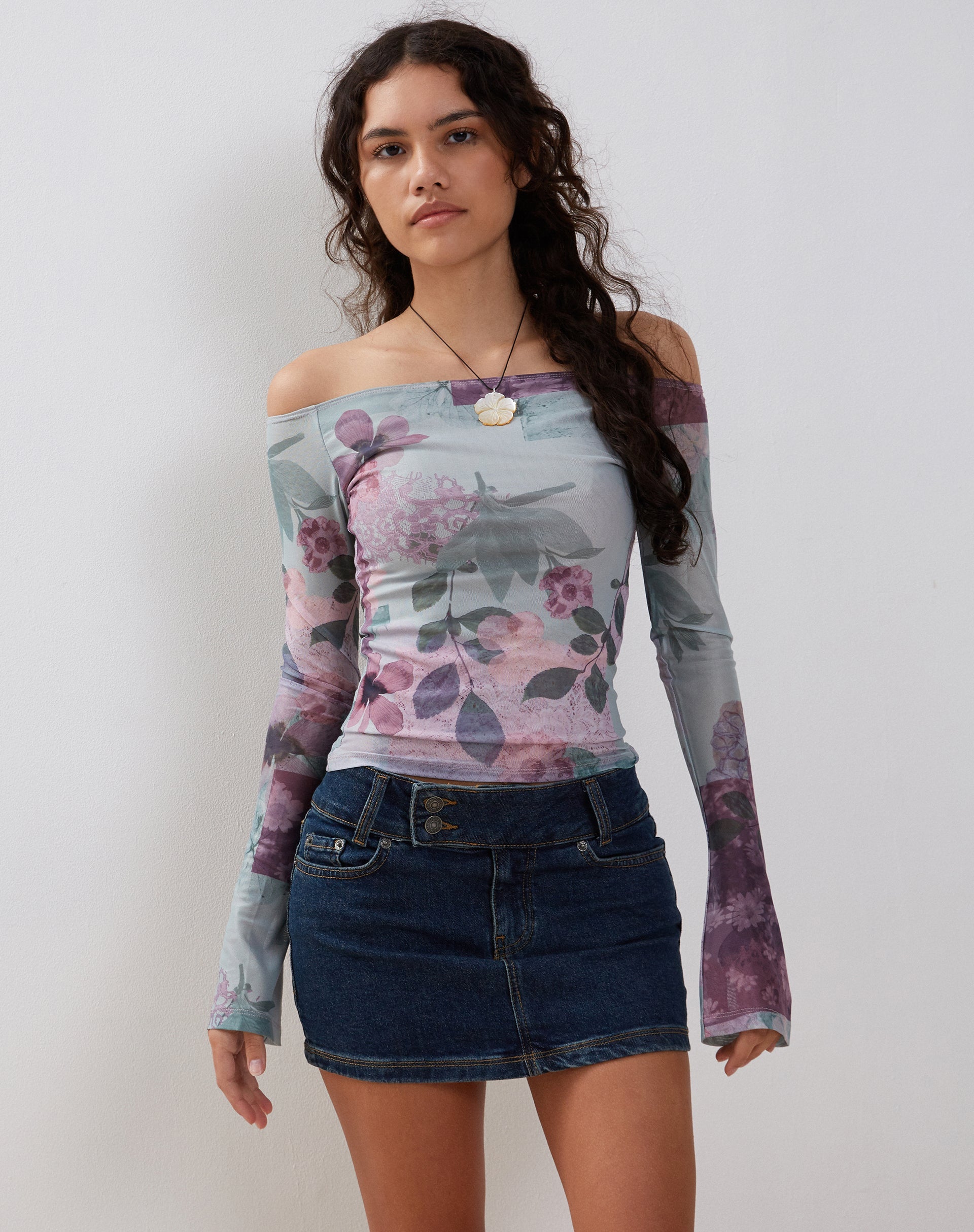 Immagine di Neira Top Bardot a manica lunga in maglia astratta Scrapbook
