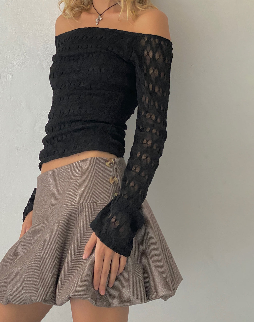Neira - Top Bardot a maniche lunghe in maglia testurizzata nero