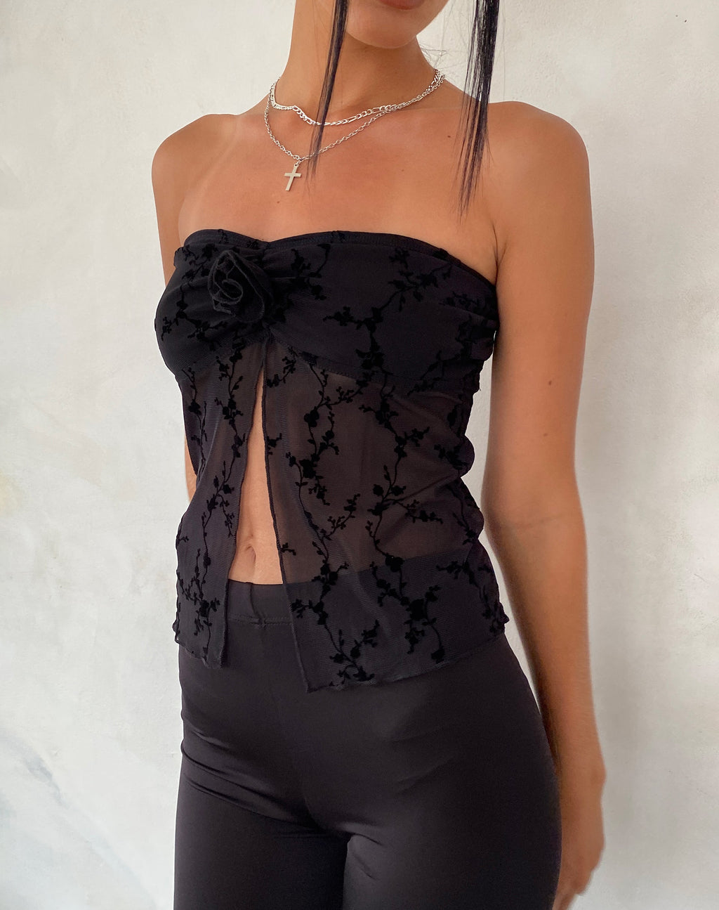 Nicola Butterfly Top in Vine Flower Nero