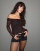 Immagine di Nihal Frill Bardot Top in Lips Flock Nero