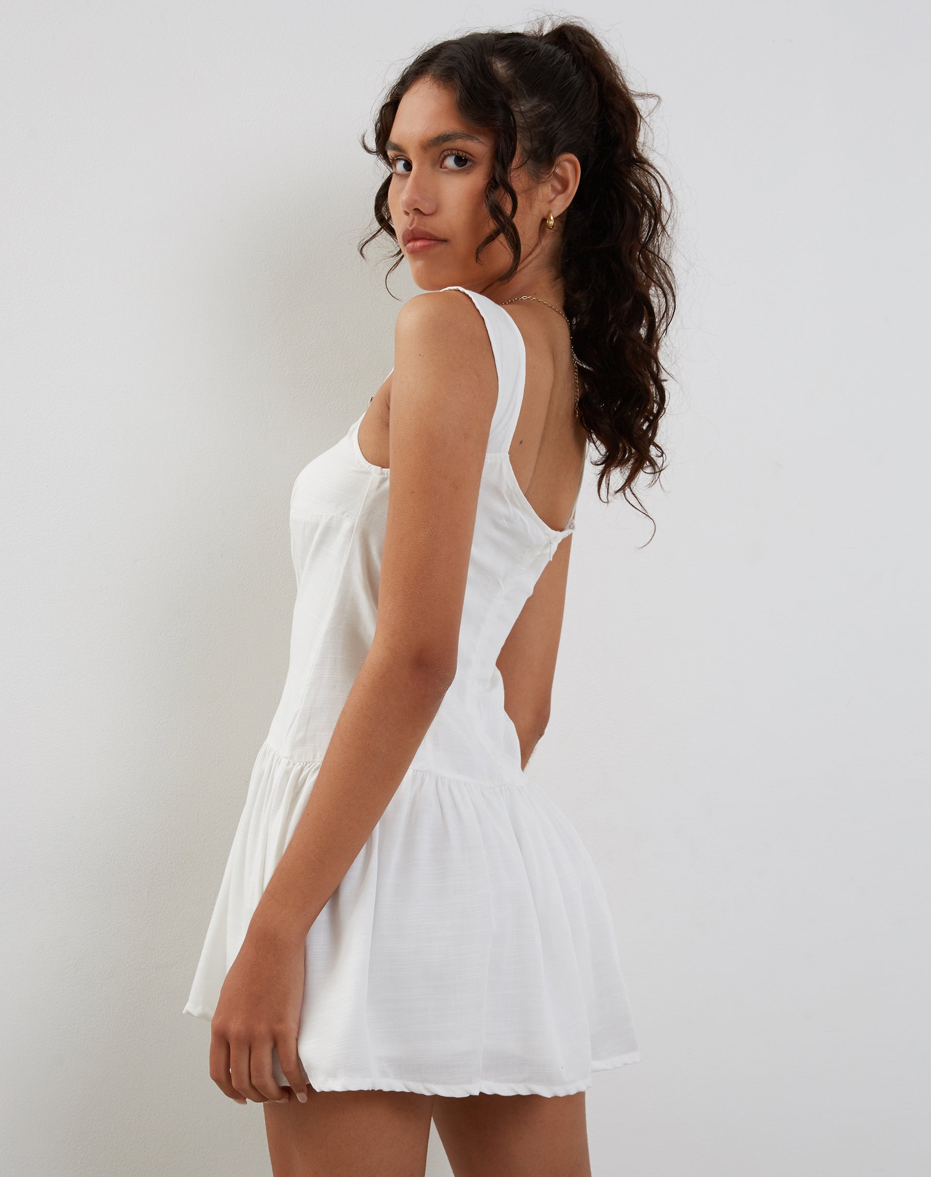Immagine di Nihao Mini Dress in bianco