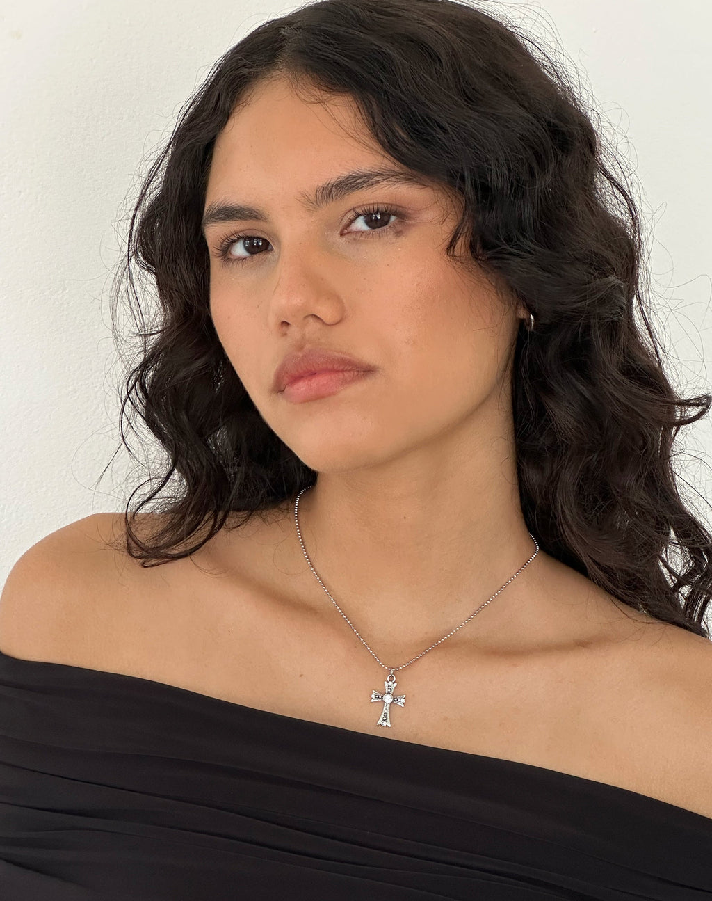Collana Niki in argento con croce di Gemini Jewels