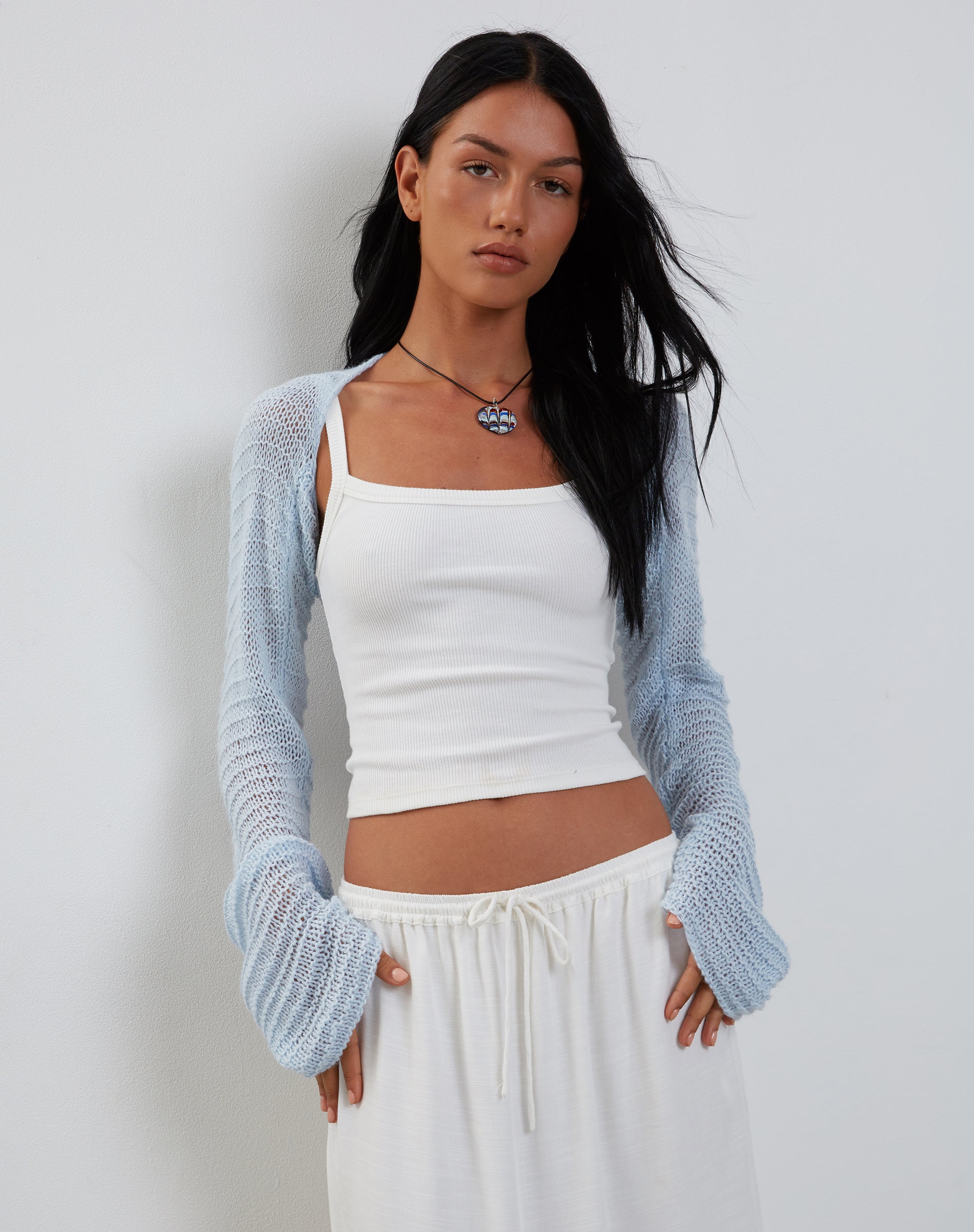 Immagine di Nobila Shrug Top in Baby Blue