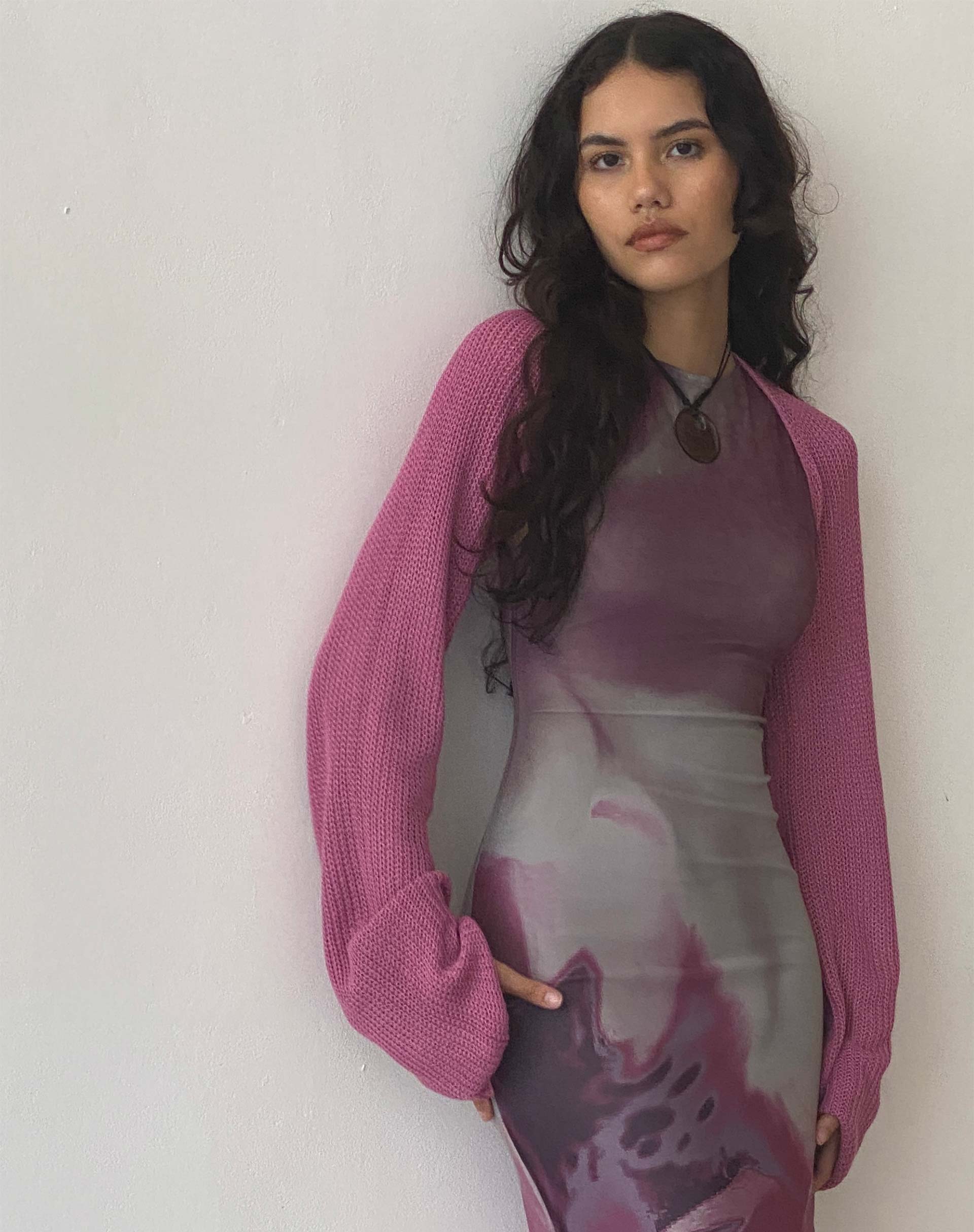 Immagine di Nobila Shrug Top in Raspberry
