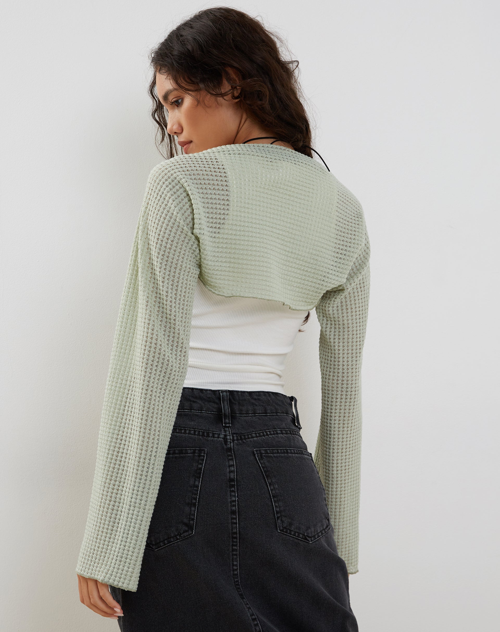 Immagine di Nobila Shrug Top in Sage Textured Crochet