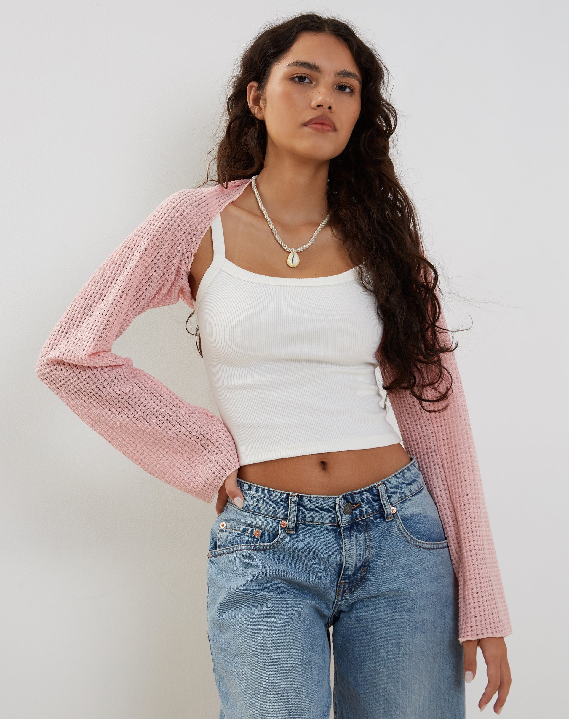 Immagine di Nobila Shrug Top in Salmon Textured Crochet