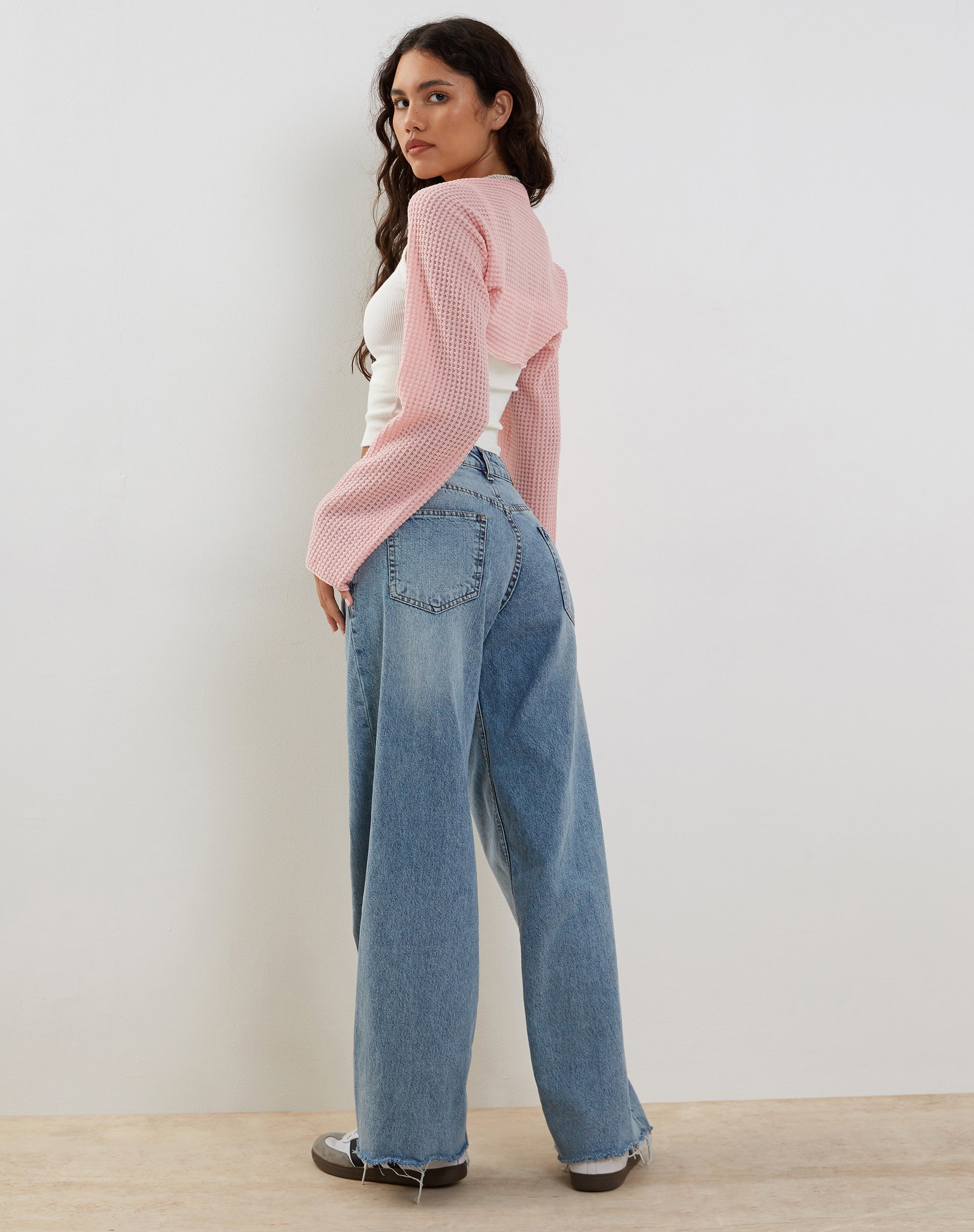 Immagine di Nobila Shrug Top in rosa baby