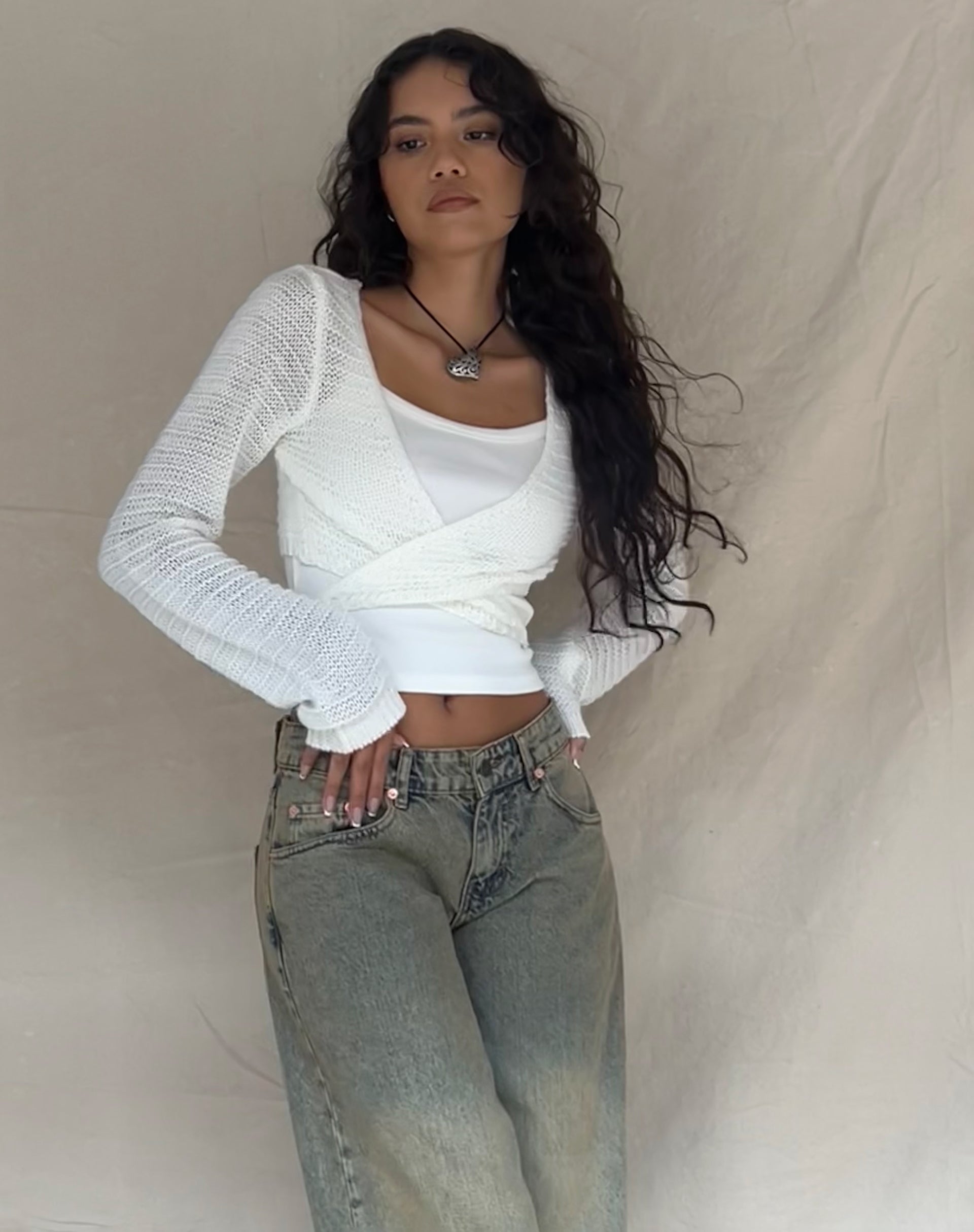 Immagine di Nocta Crop Top a manica lunga in maglia a trama avorio