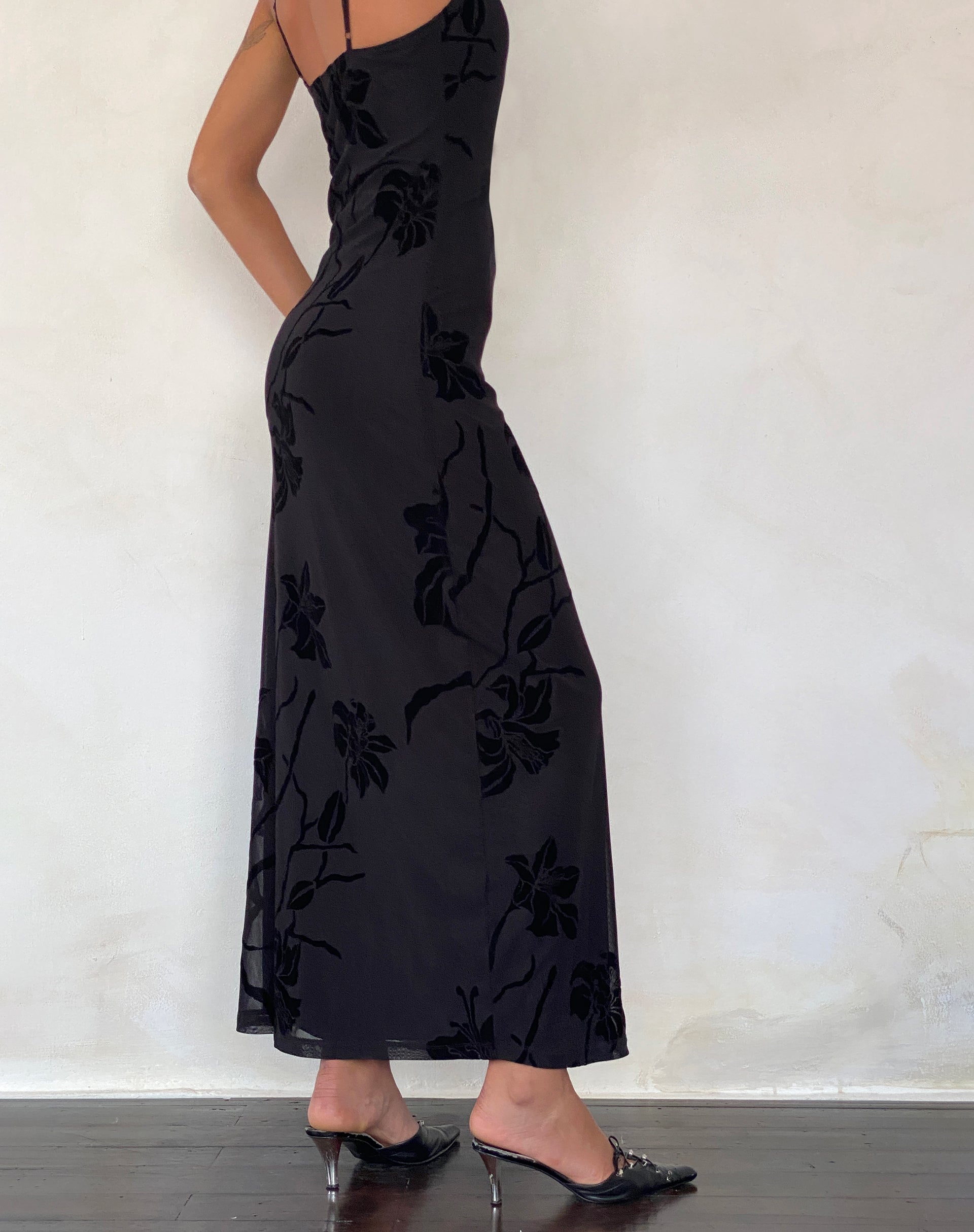 Immagine di Nodu Maxi Abito in Orchidee Flock Nero