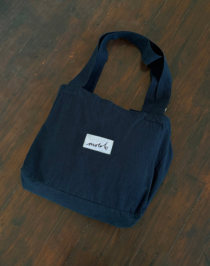 Immagine di Nola Totebag in navy con ricamo Motel Love