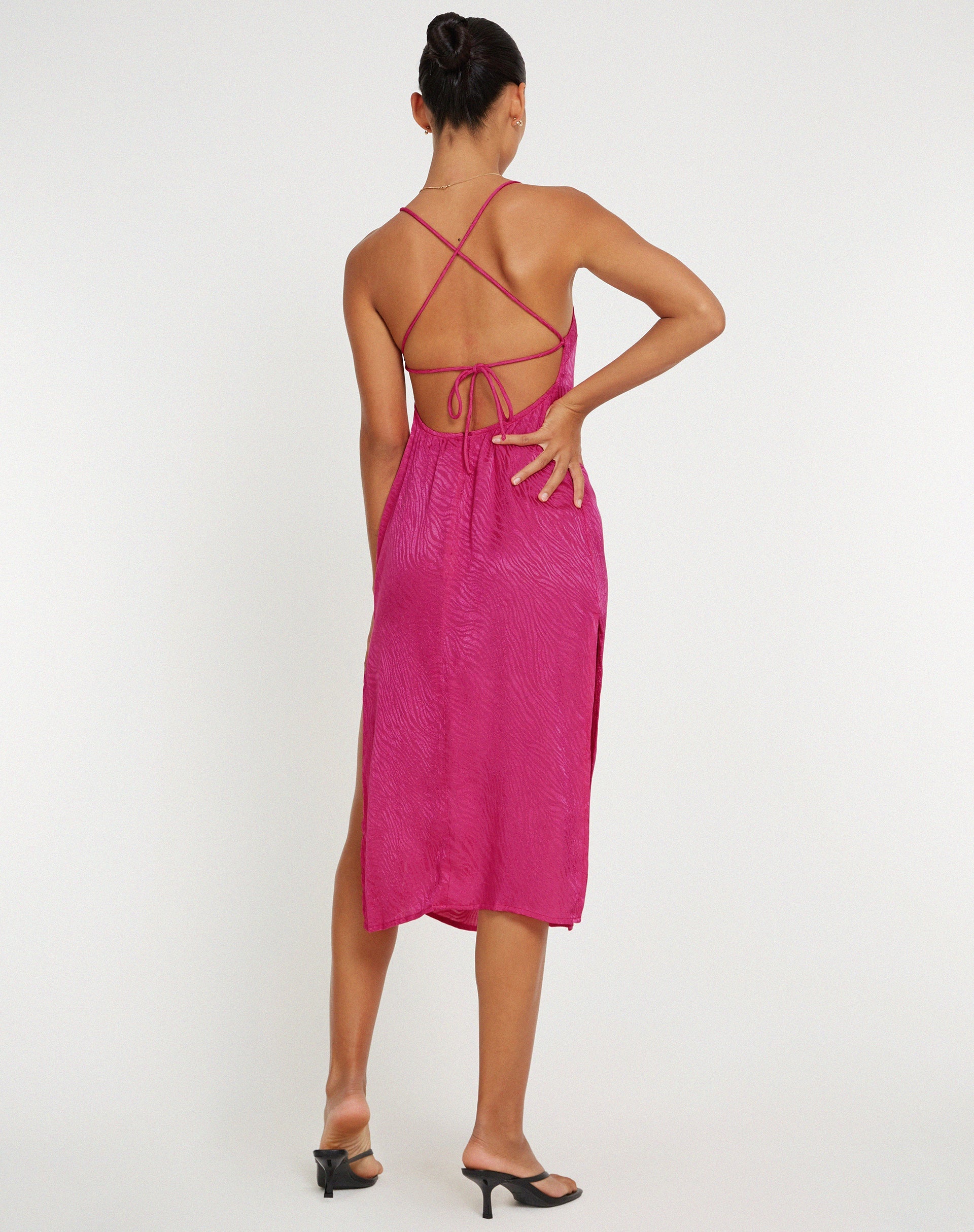 Immagine di Nosita Midi Dress in raso rosa zebrato