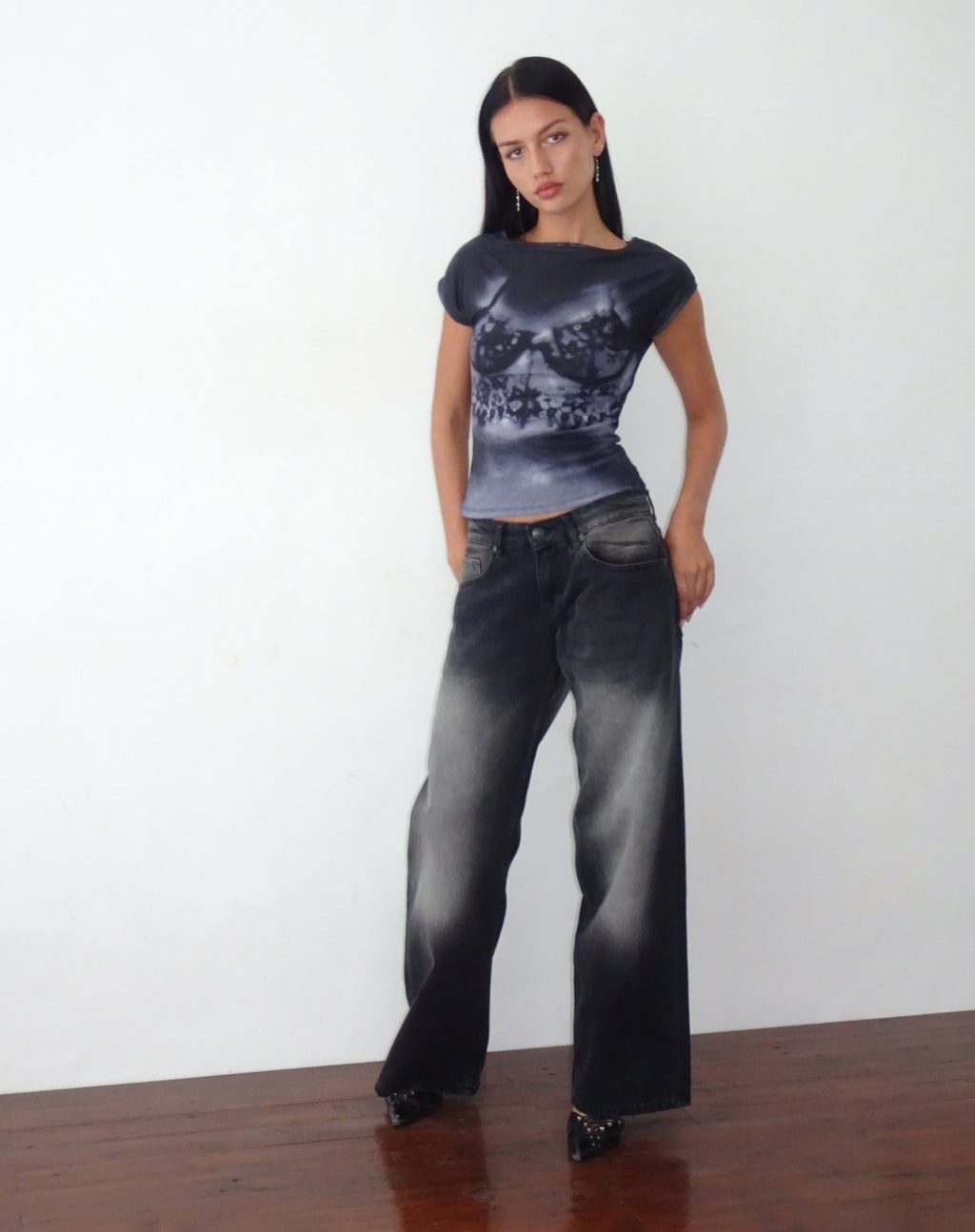Top Nova con motivo Scan in pizzo nero
