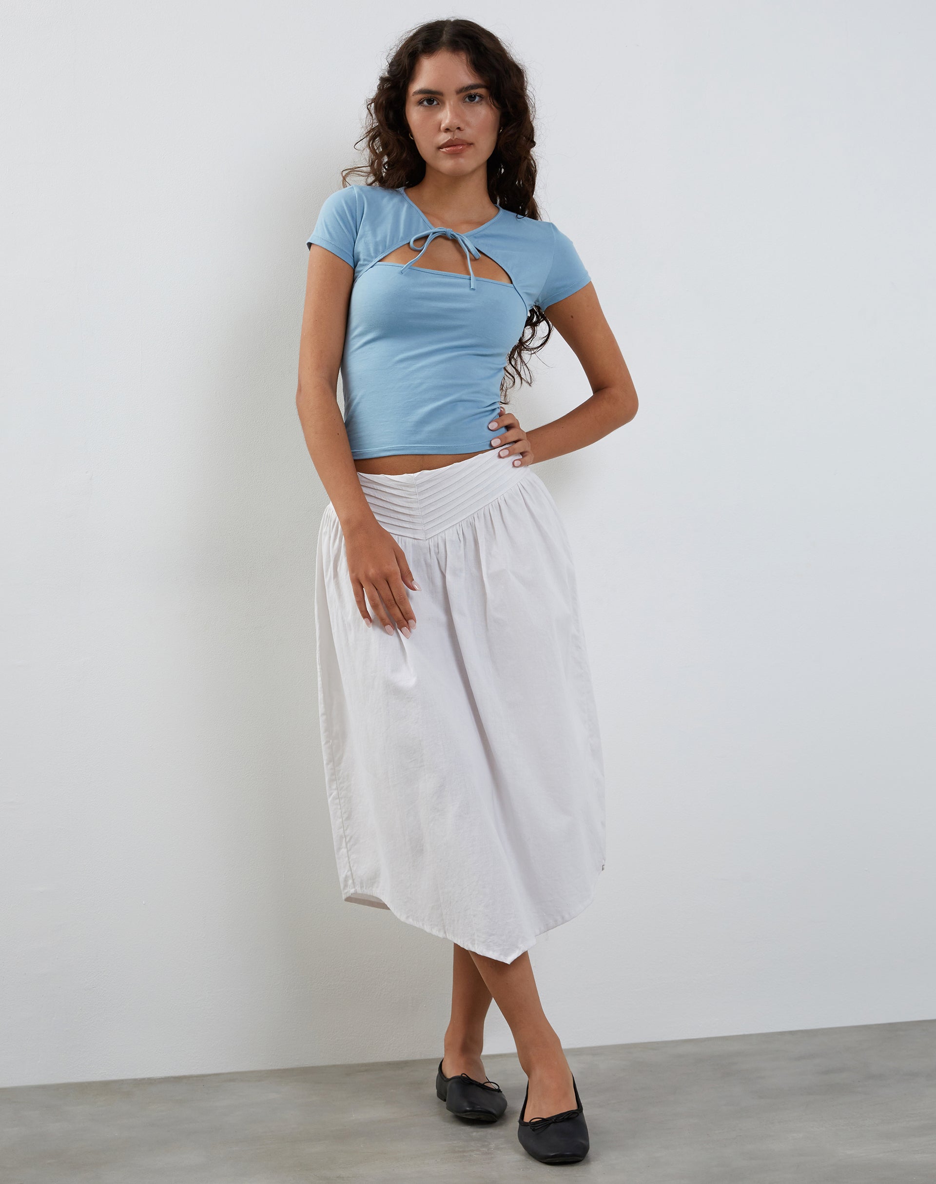 Immagine di Novalie Tie Front Top in Artic Ice Lycra