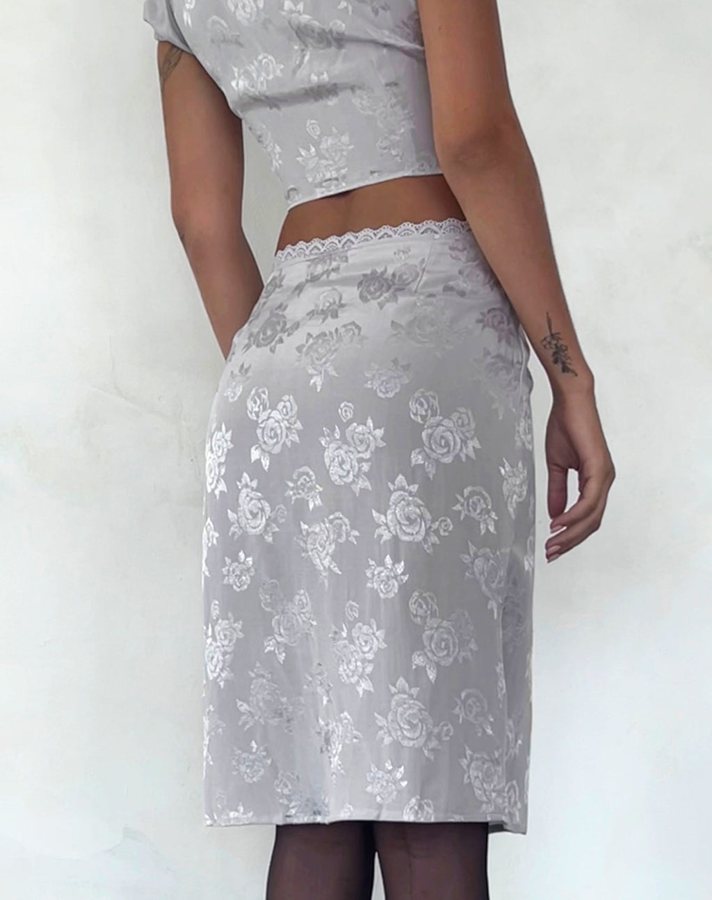 Gonna midi Piyeto in raso rosa argento grigio