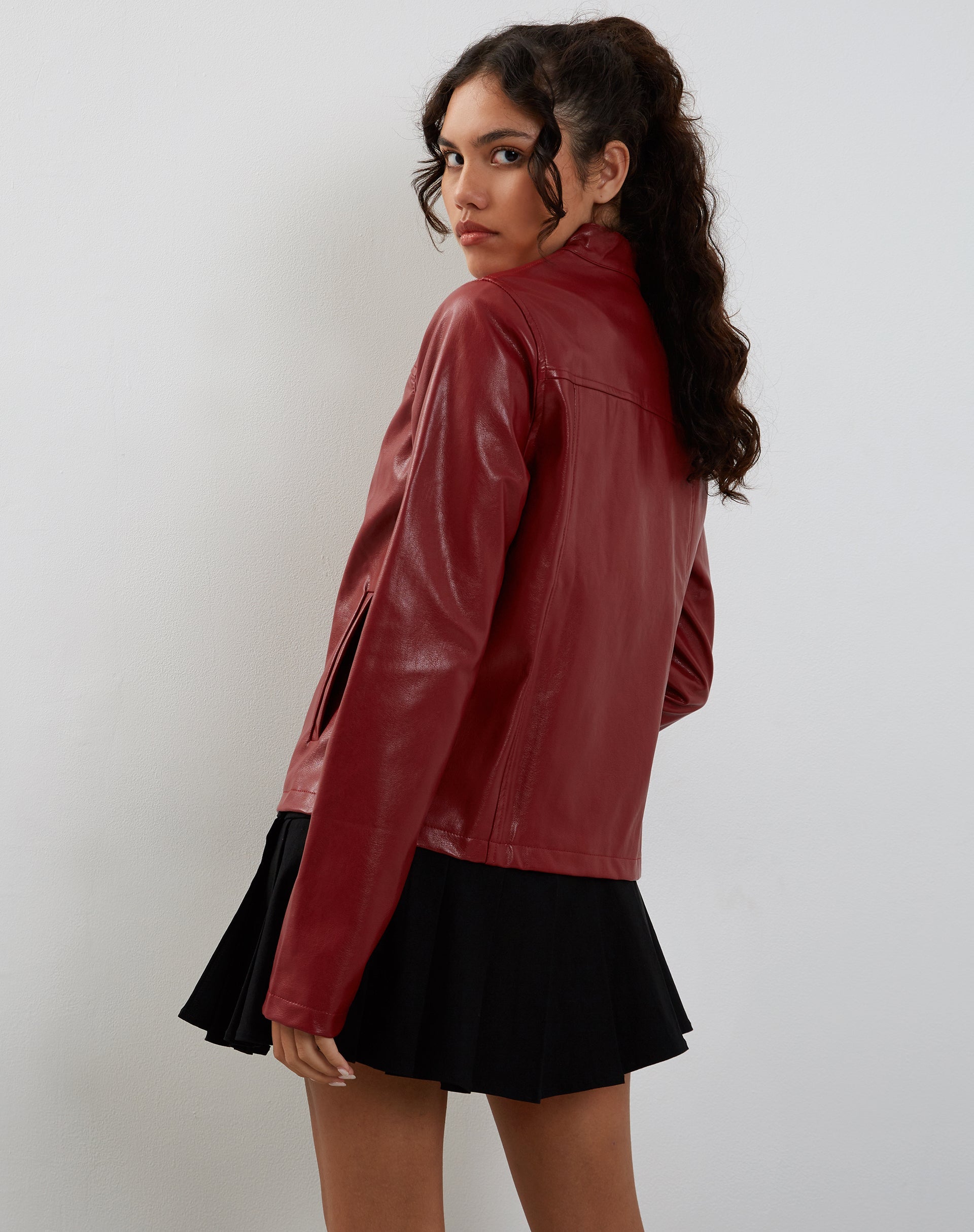 Immagine della giacca Olivia in PU rosso sangue