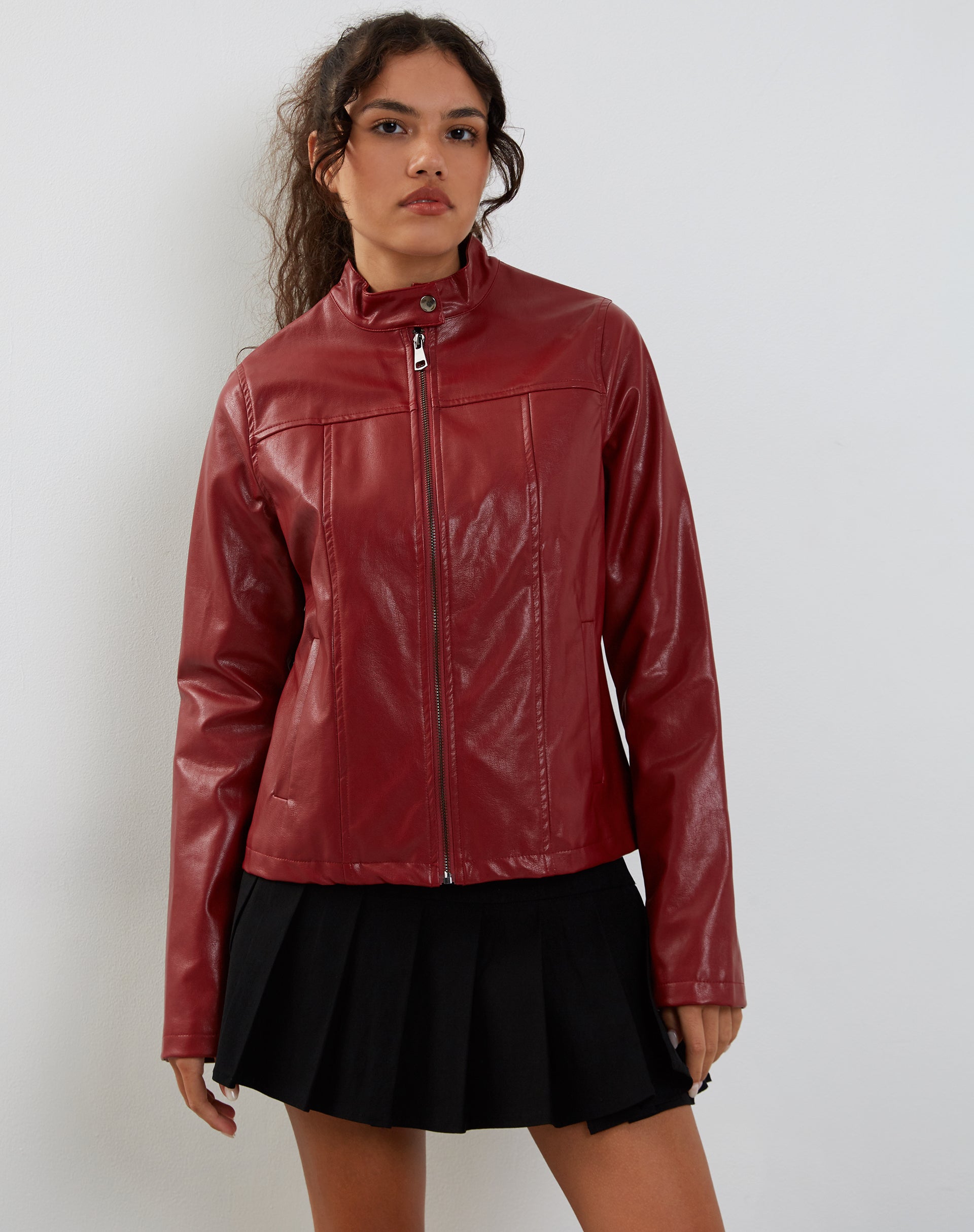 Immagine della giacca Olivia in PU rosso sangue