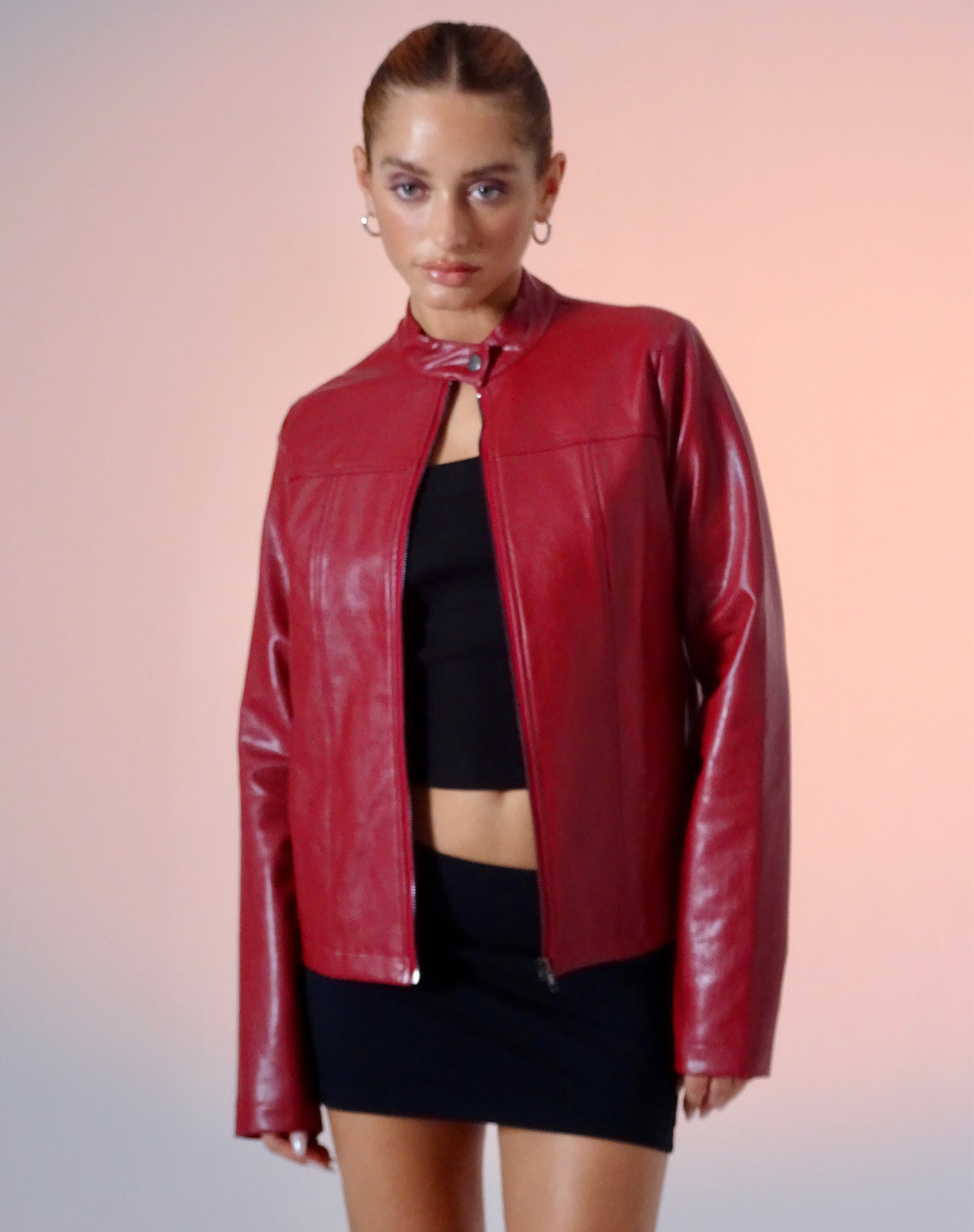 immagine della giacca Olivia in PU rosso sangue